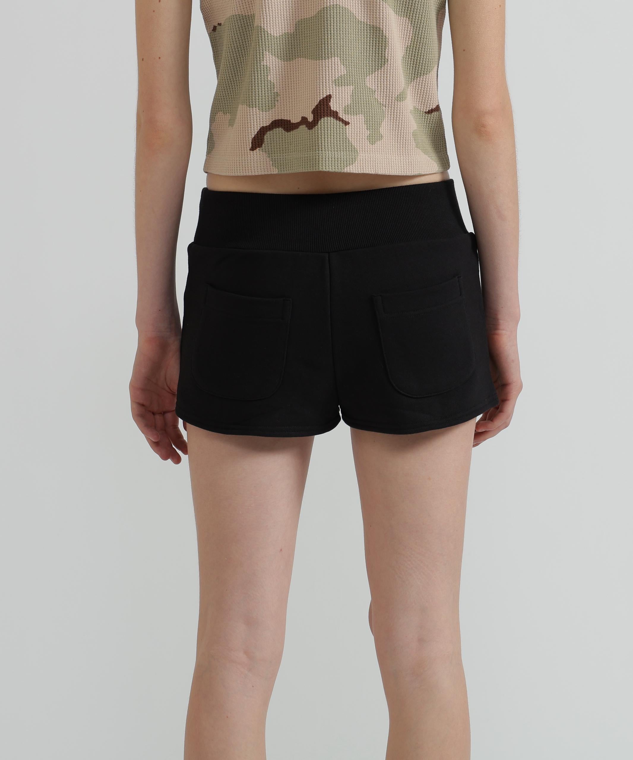 《WOMAN/直営店限定》VARSITY FLAG SHORT PANTS ブラック