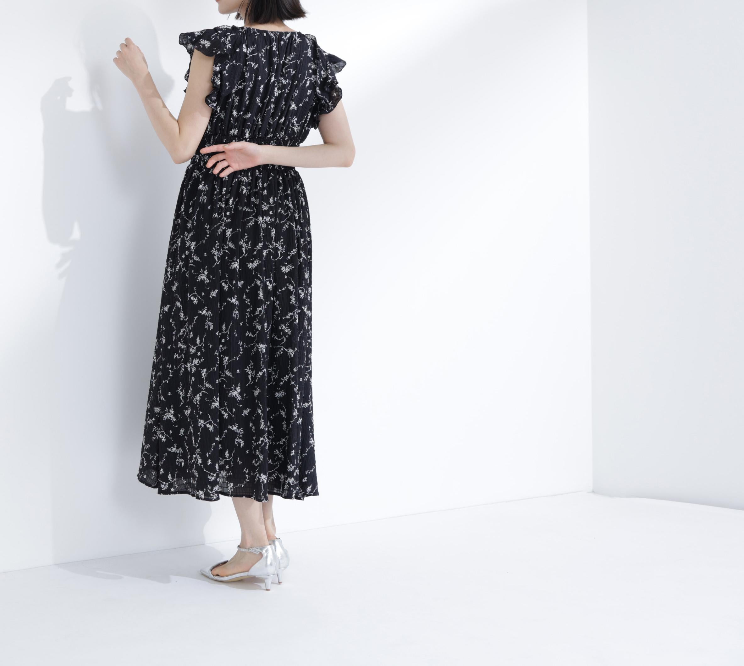 フラワープリントフリルワンピース クロベース2