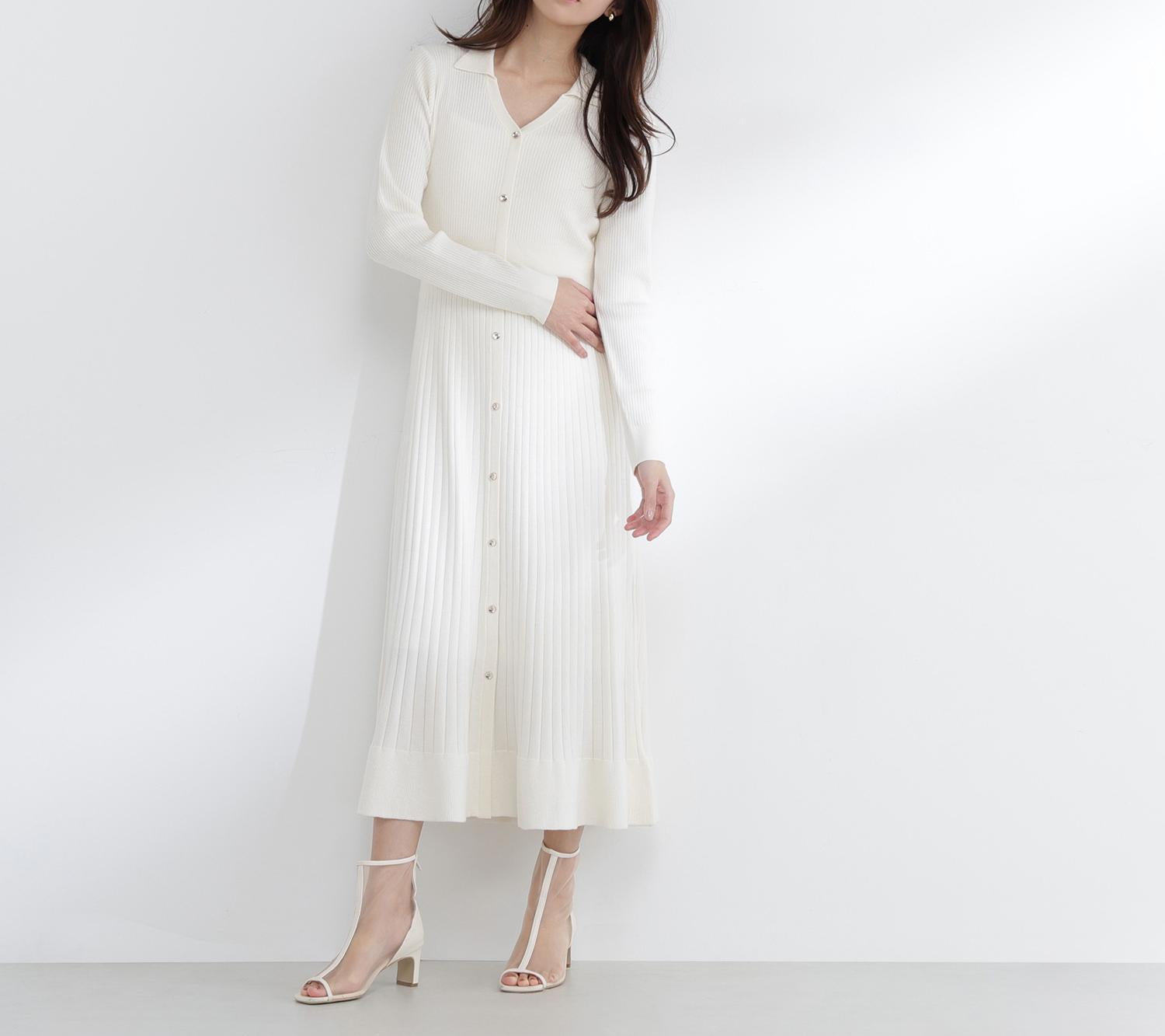 スキッパーリブニットワンピース オフホワイト1