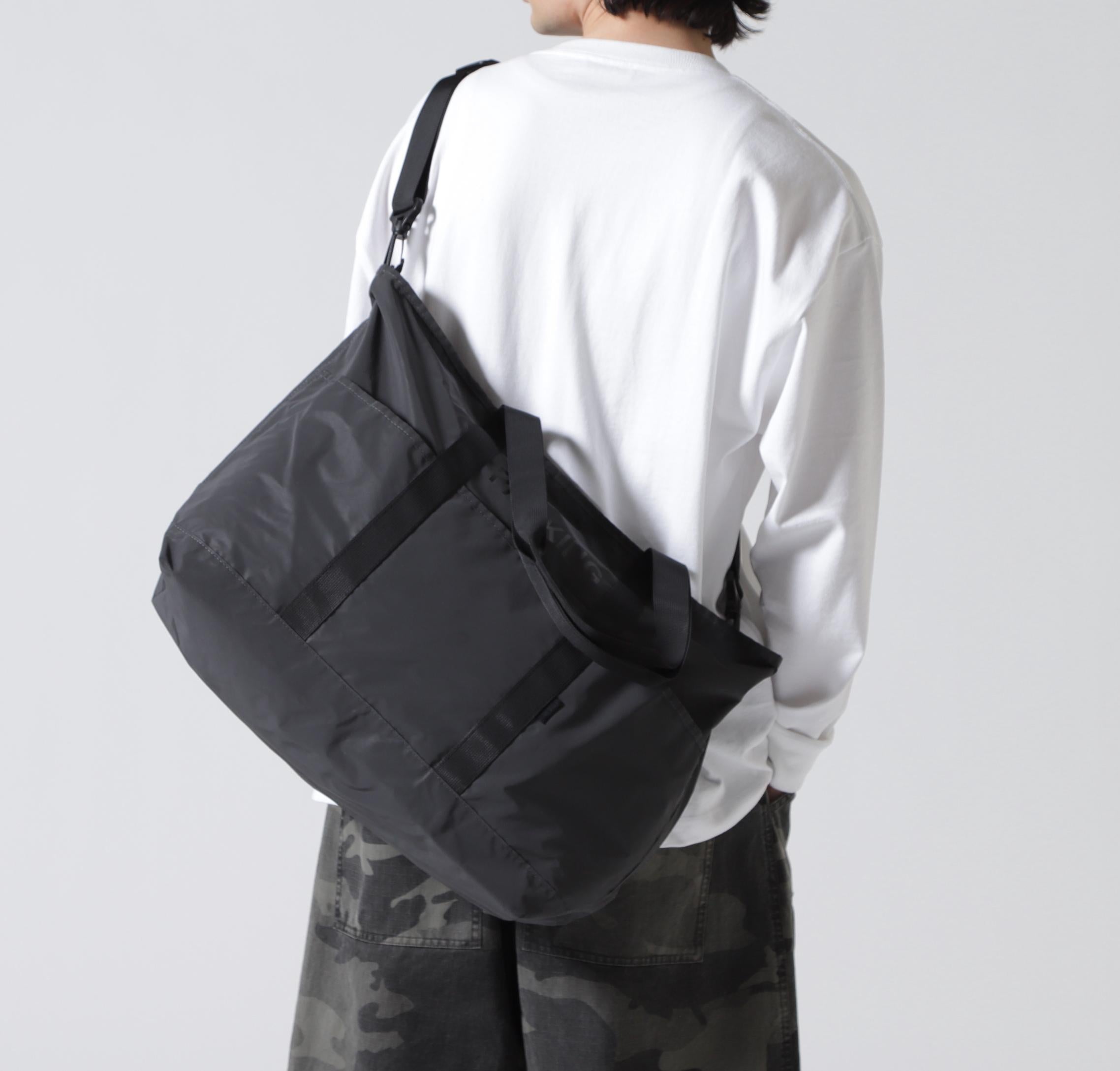 PACKING/パッキング BLACK REFLECTIVE TOTE ブラック