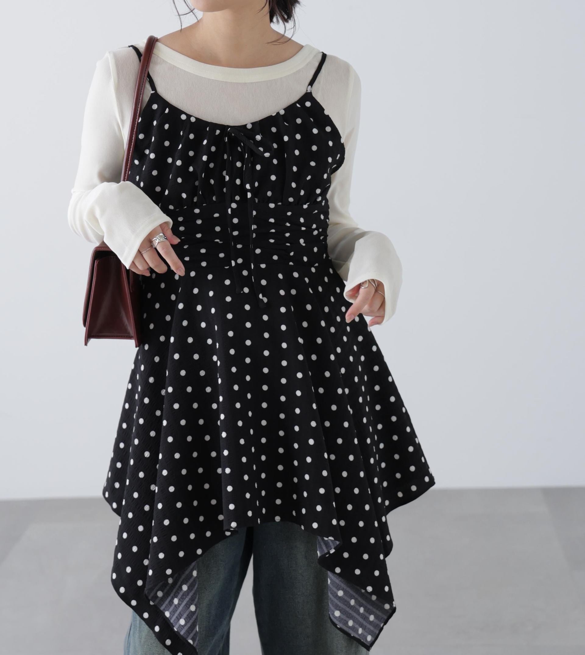 イレヘムチュニックキャミワンピース ブラックベースドット1