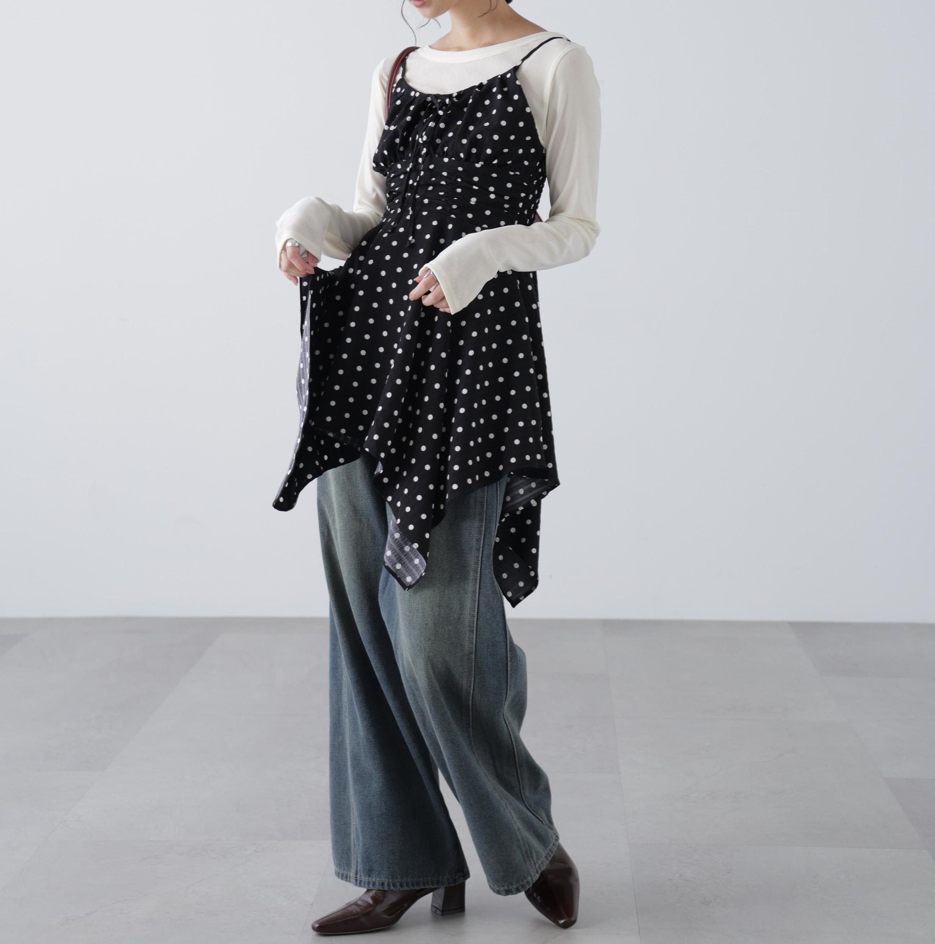 イレヘムチュニックキャミワンピース ブラックベースドット1