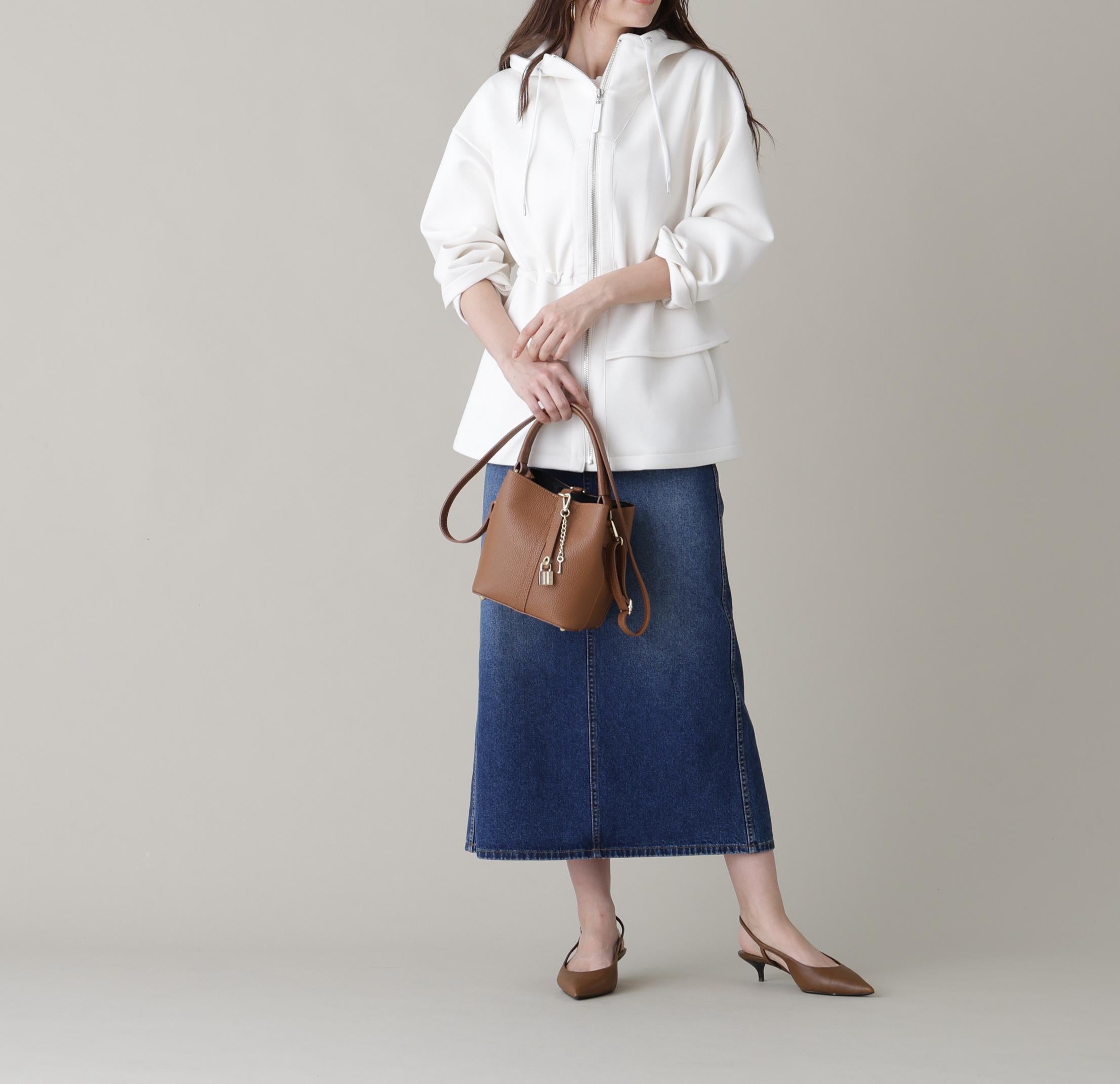 ウエストフレアダンボールフーディー エクリュ1