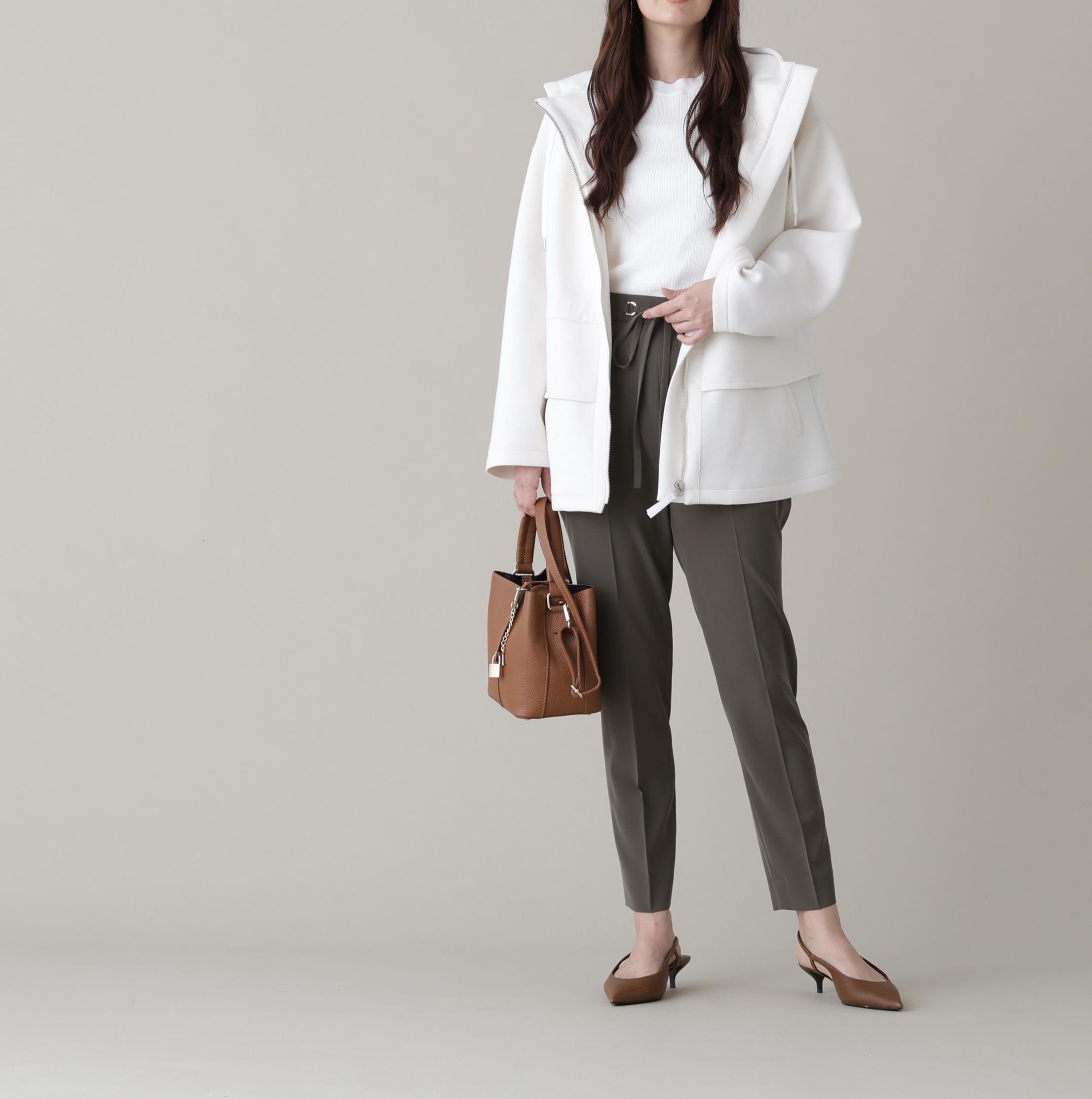 ウエストフレアダンボールフーディー エクリュ1