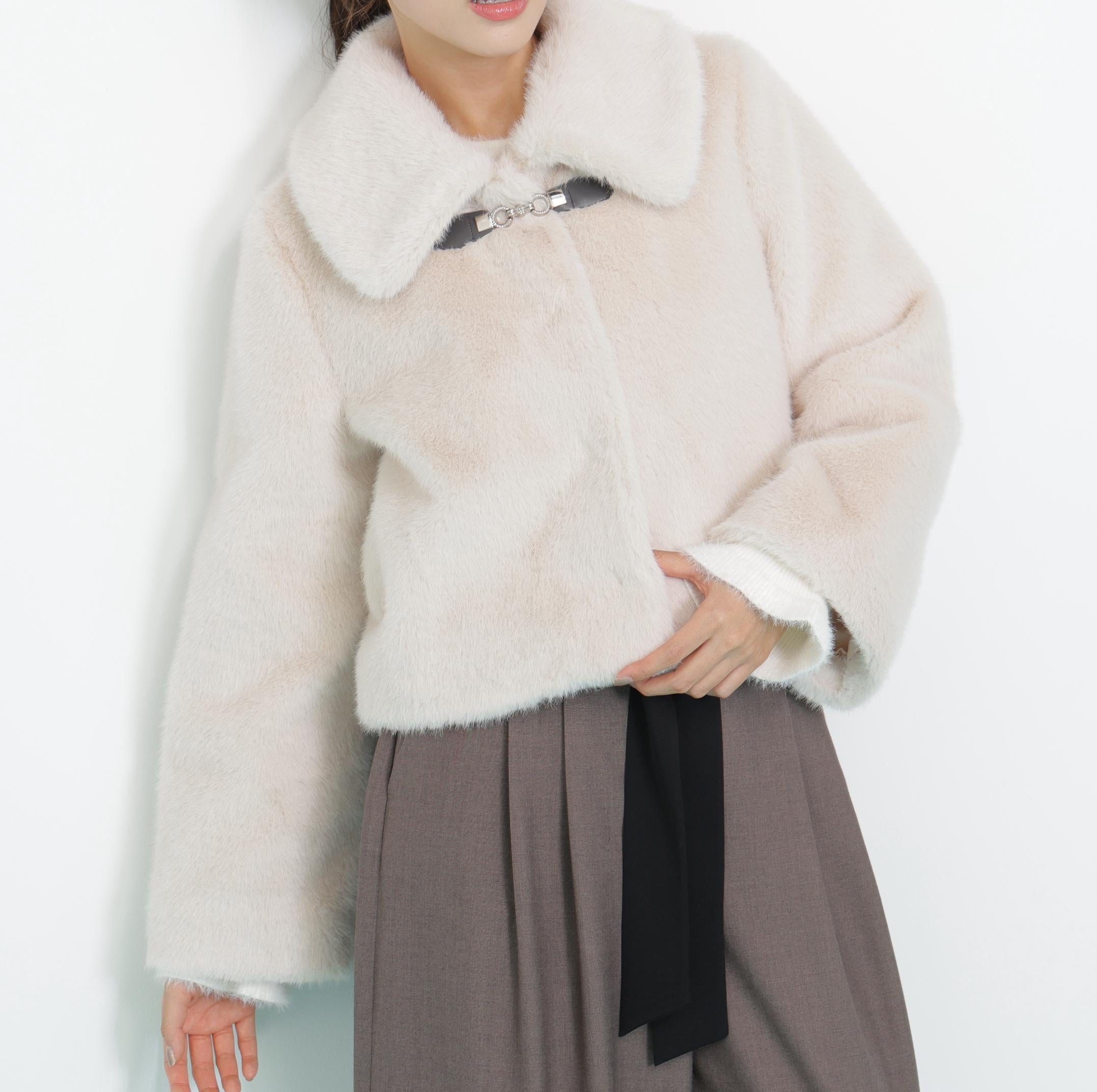 フェイクファーショートジャケット ホワイト