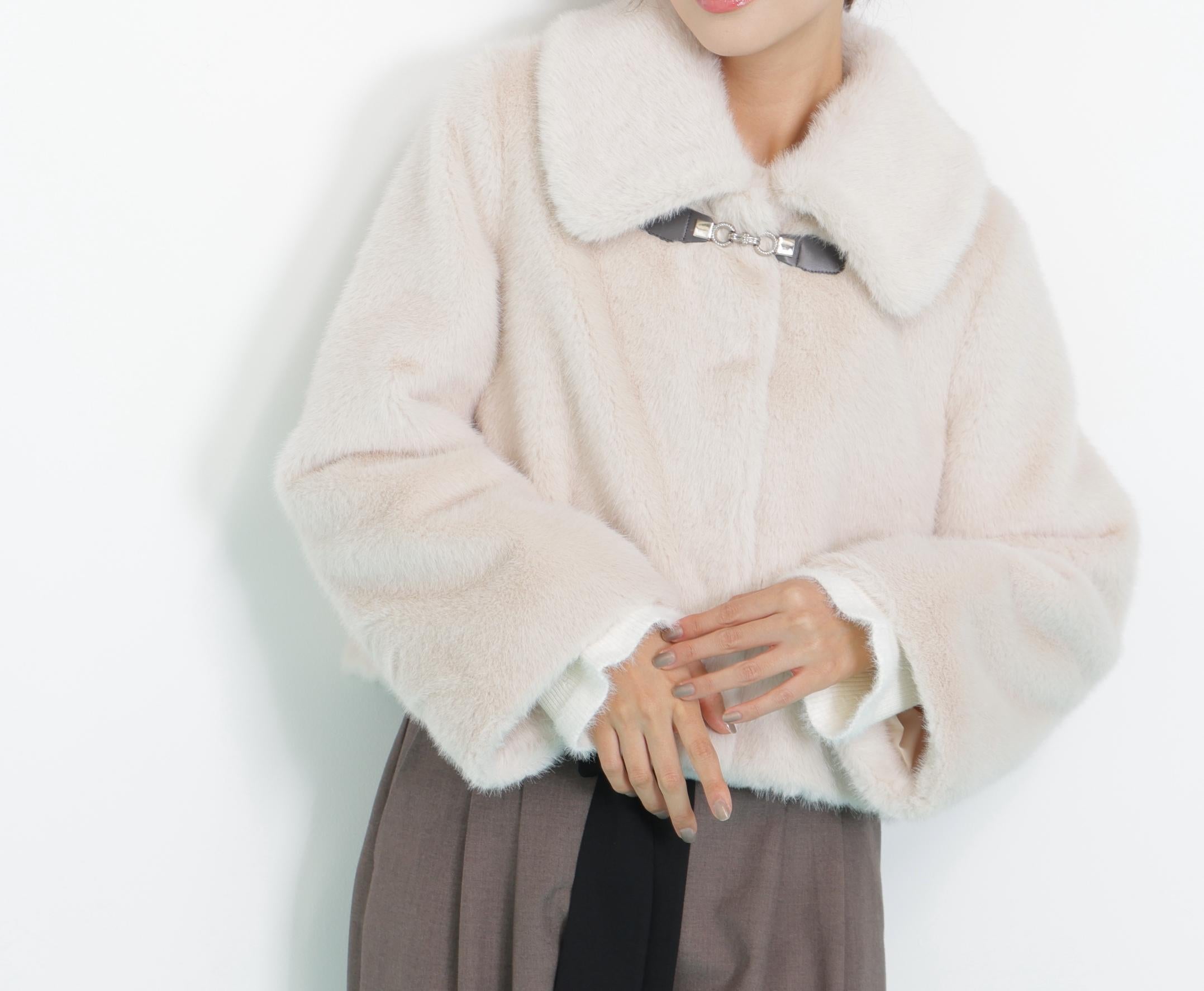 フェイクファーショートジャケット ホワイト