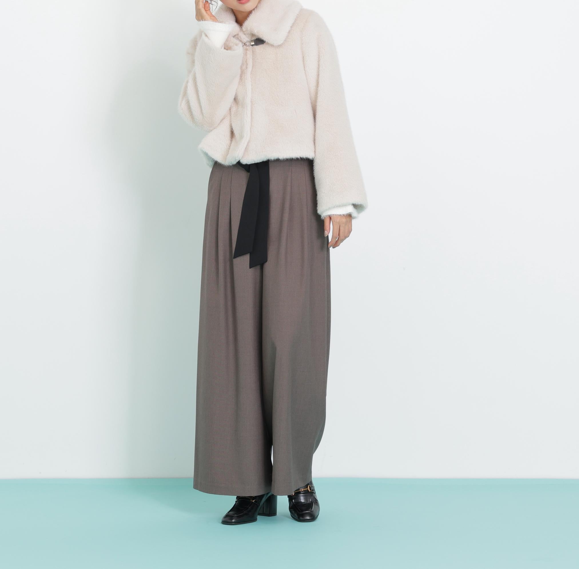 フェイクファーショートジャケット ホワイト