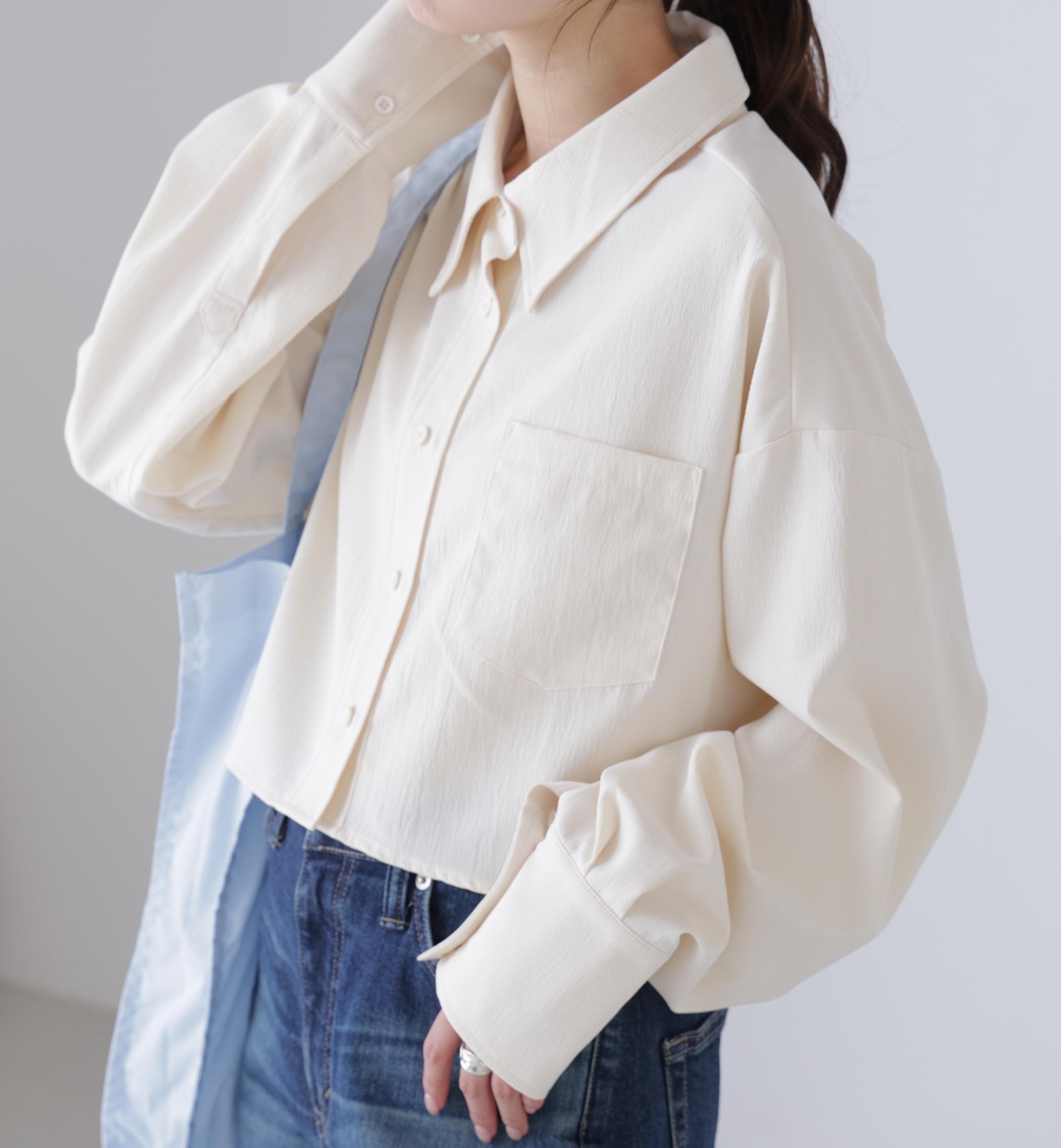 バックレースアップショート丈シャツ オフ