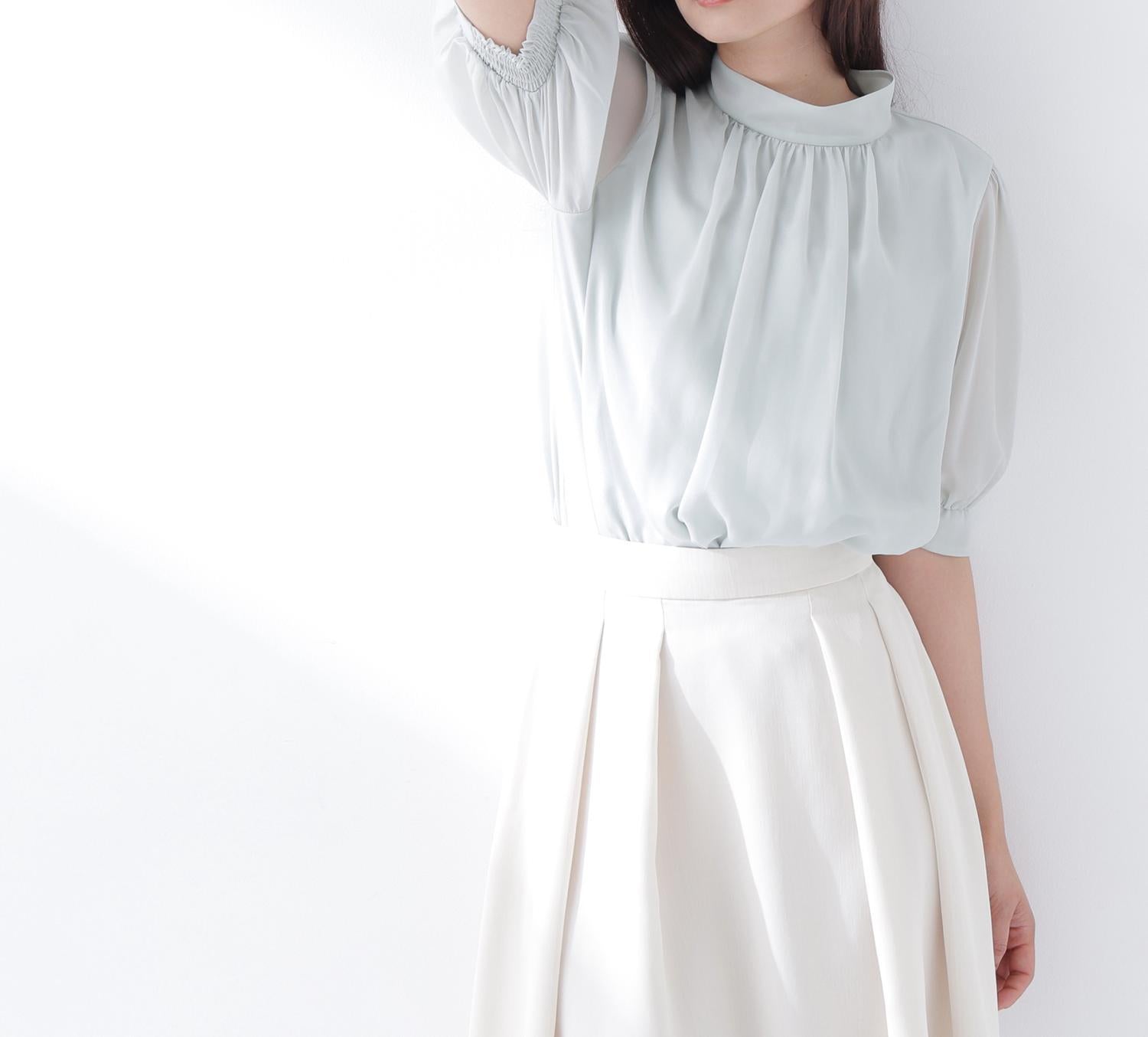 ハイネックシアースリーブブラウス半袖 ライトグリーン