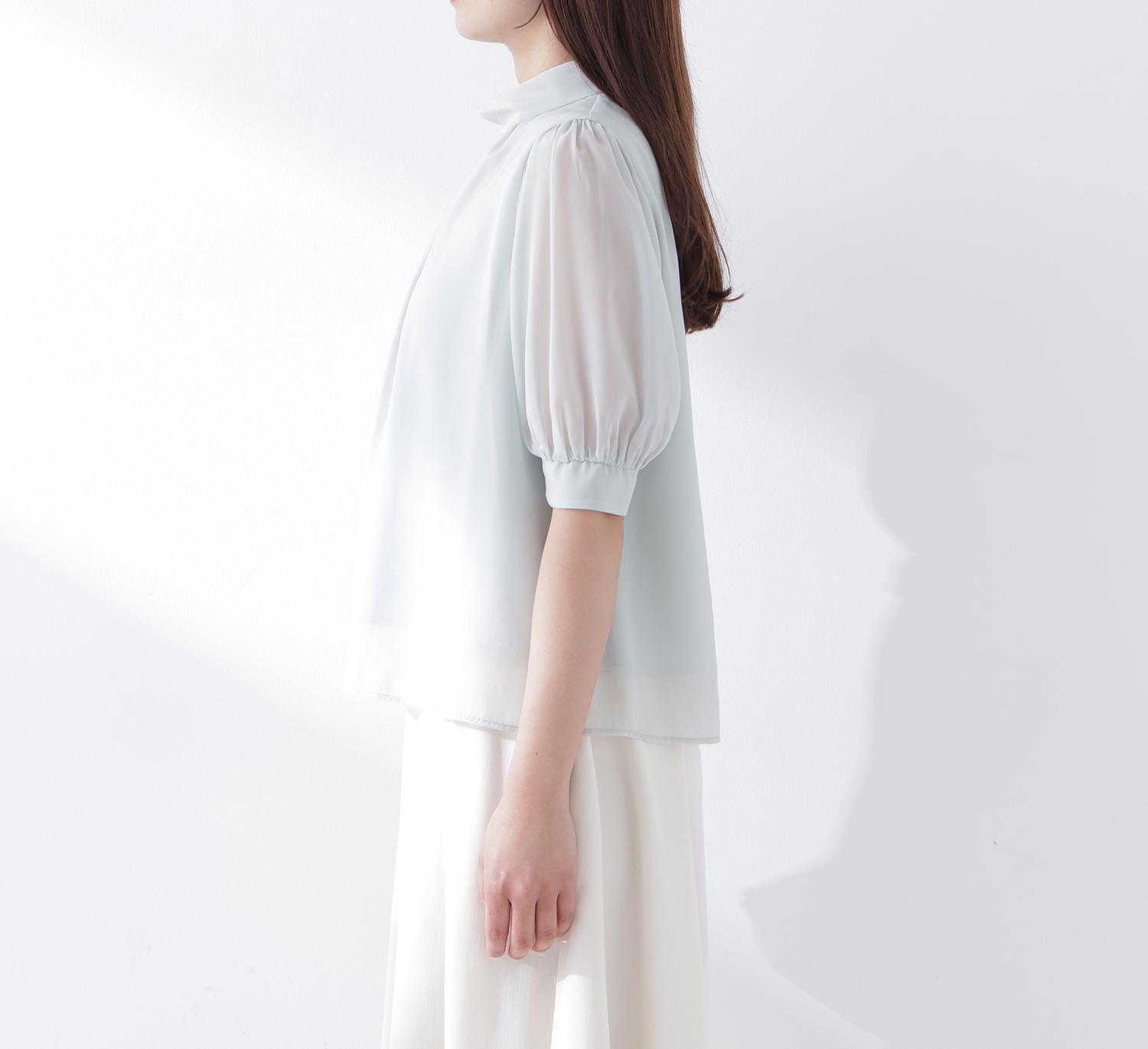 ハイネックシアースリーブブラウス半袖 ライトグリーン