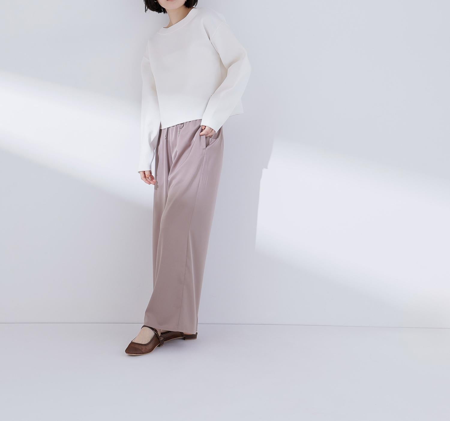 スウェットライクフォルムニット オフホワイト1