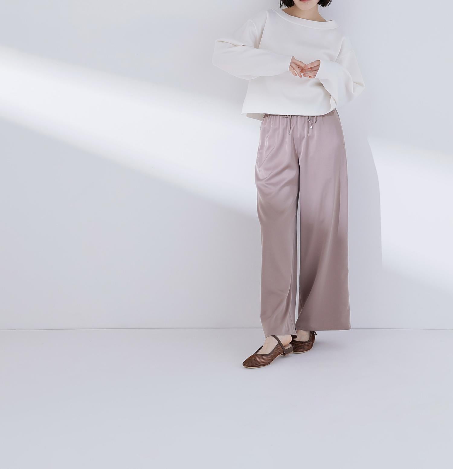 スウェットライクフォルムニット オフホワイト1