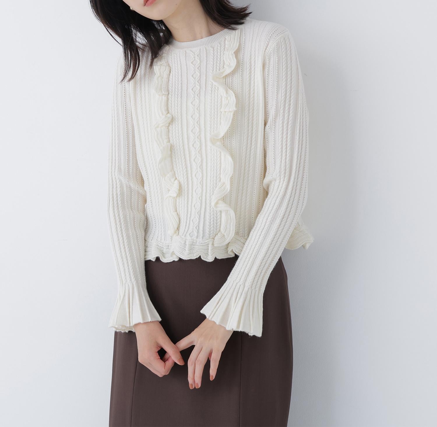 ミニケーブルフリルニット オフホワイト1