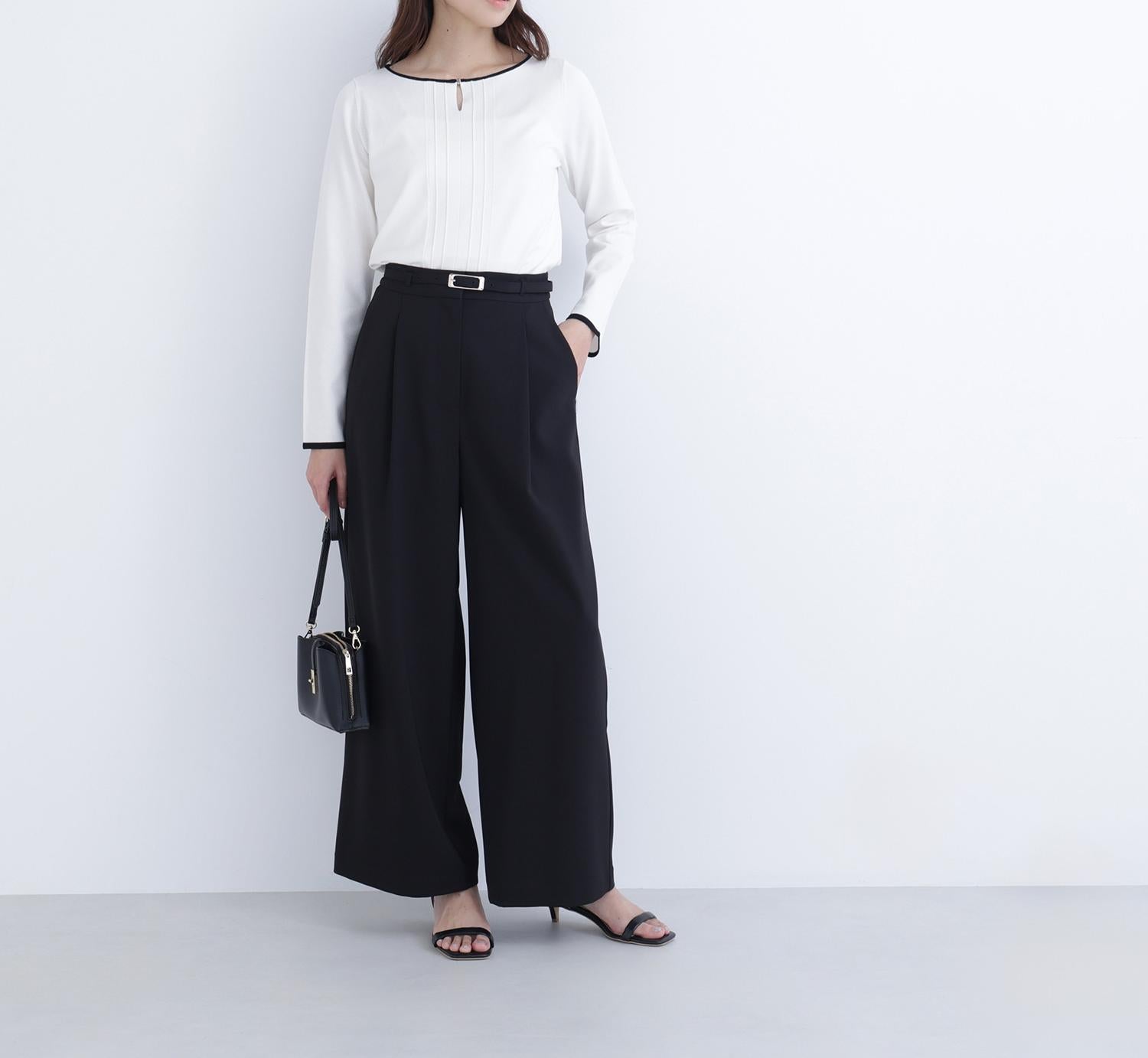 バイカラーフロントタックニット オフホワイト系2