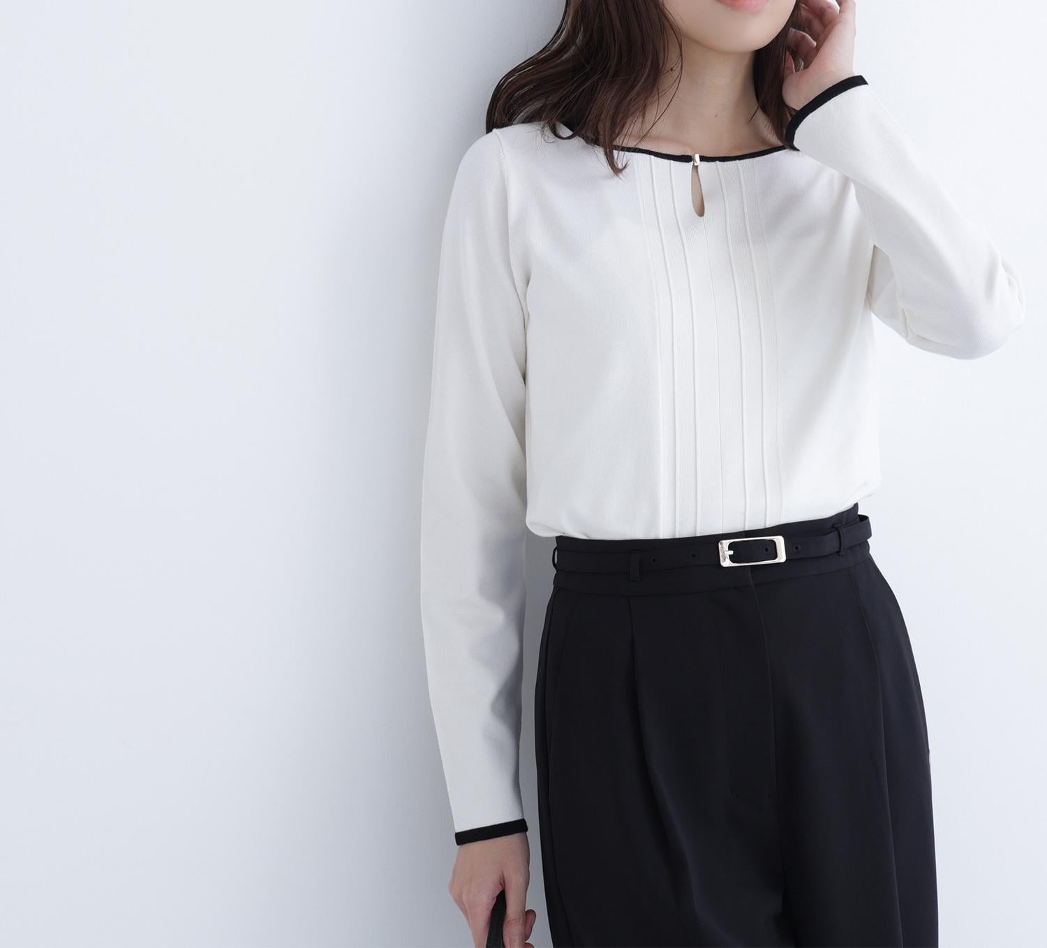 バイカラーフロントタックニット オフホワイト系2