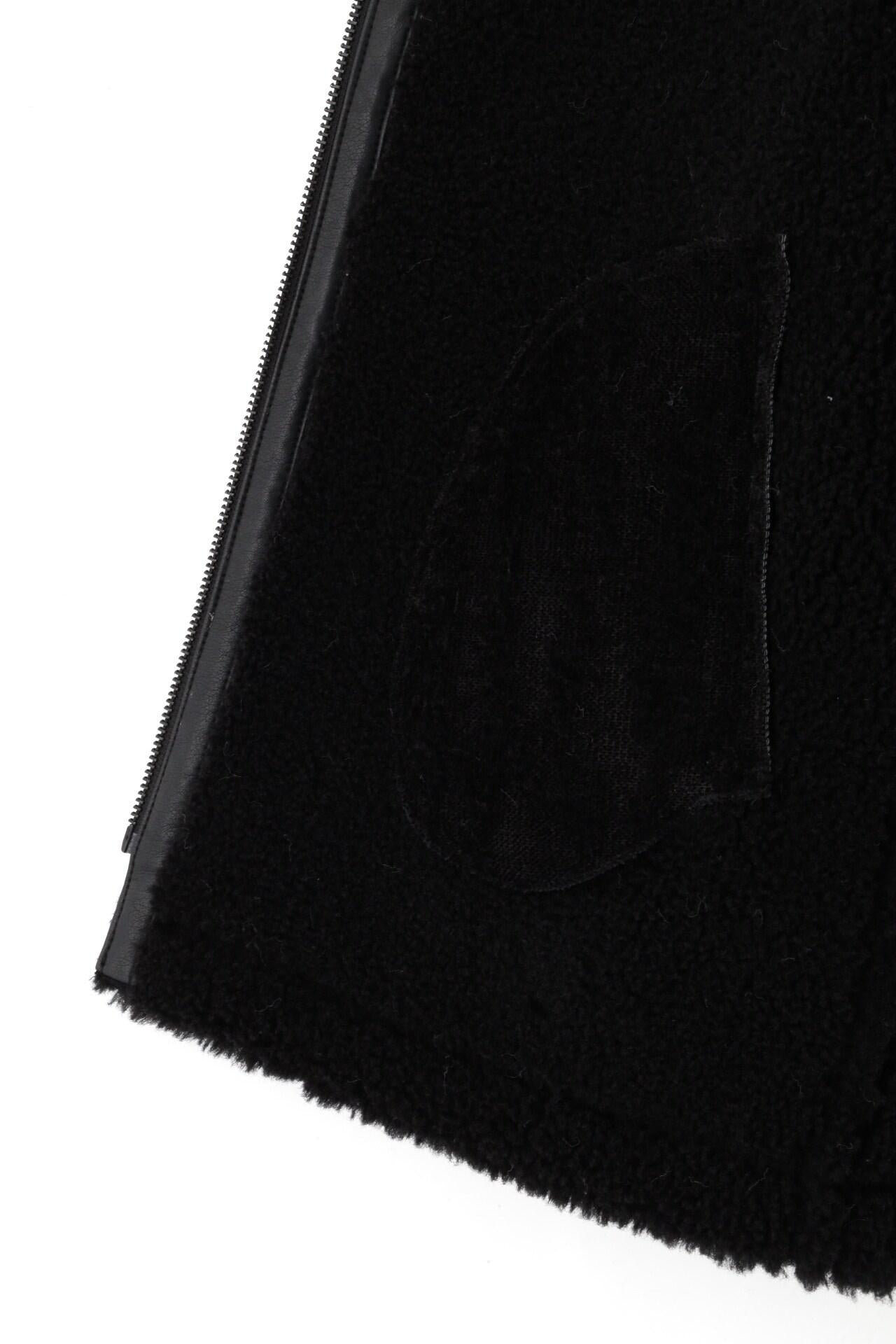 フォームートンライダースベスト ブラック