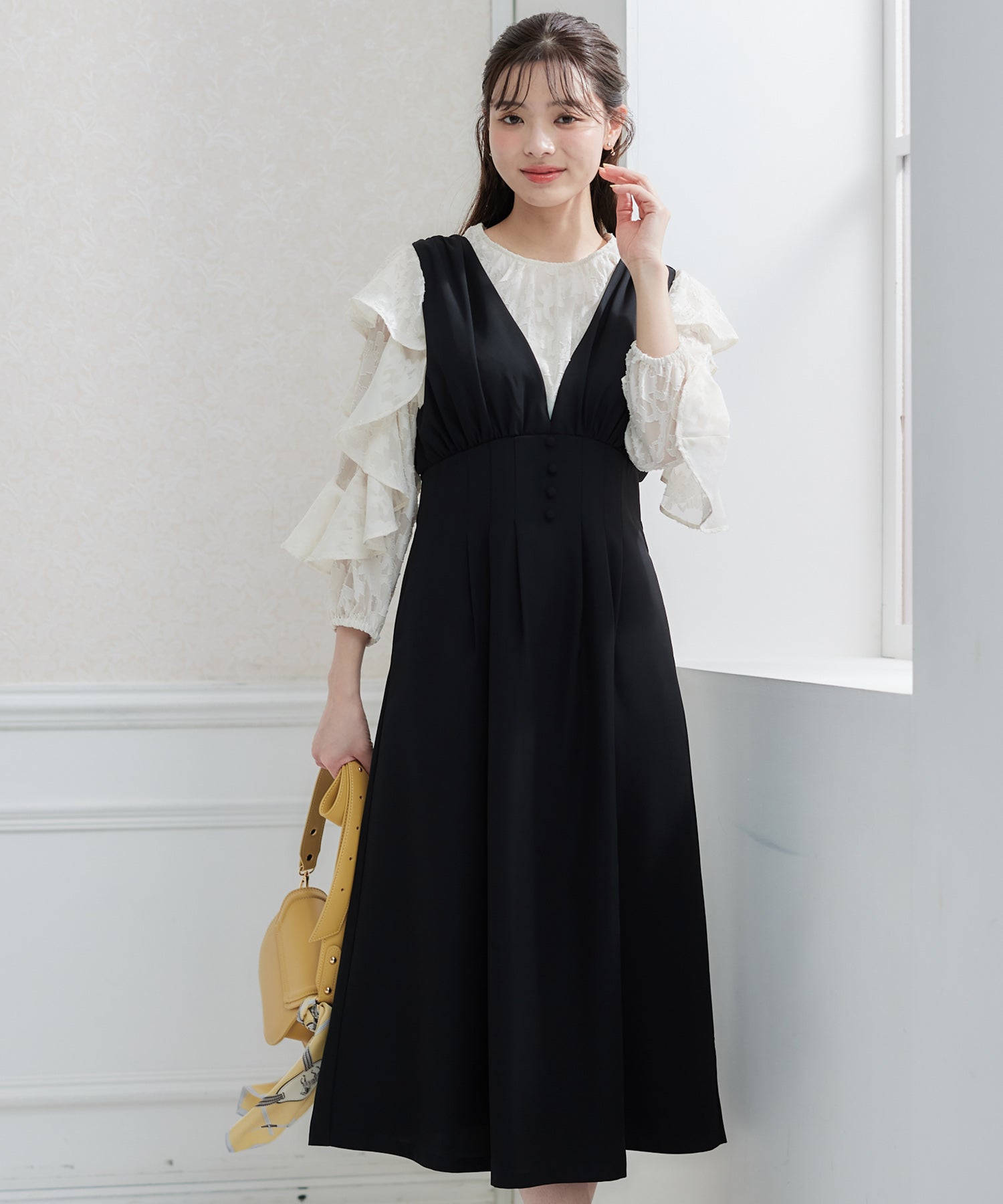 12Twelve Agenda Floral Jacquard Ruffle Sleeve Blouse