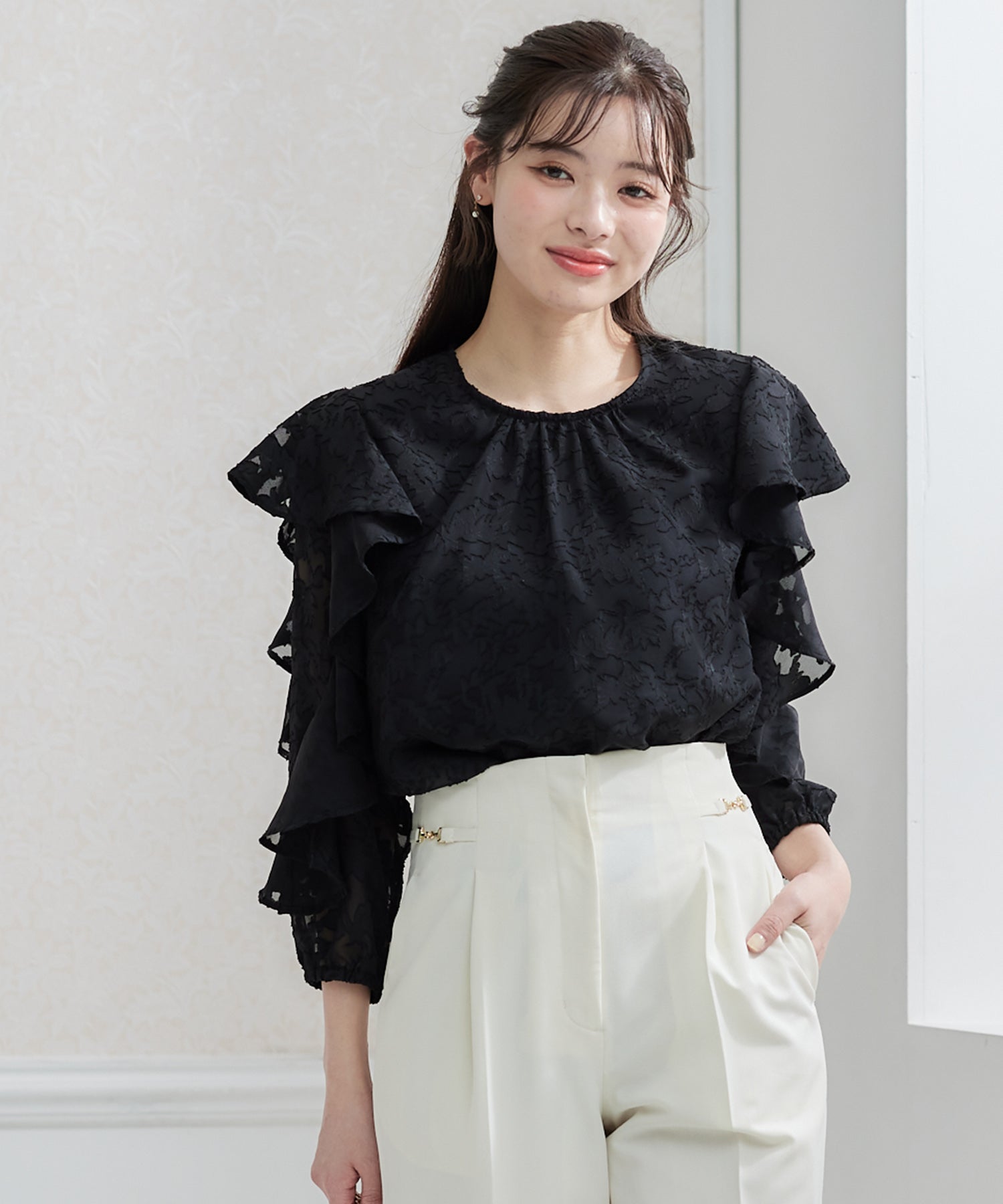 12Twelve Agenda Floral Jacquard Ruffle Sleeve Blouse