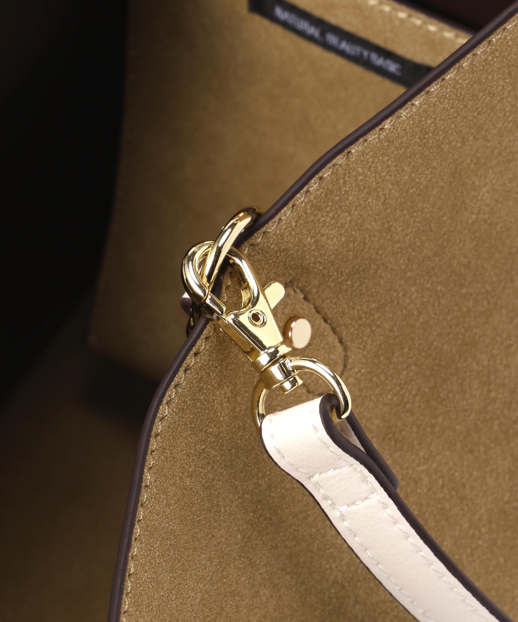 リボンハンドルトートバッグ ベージュベーススエード2