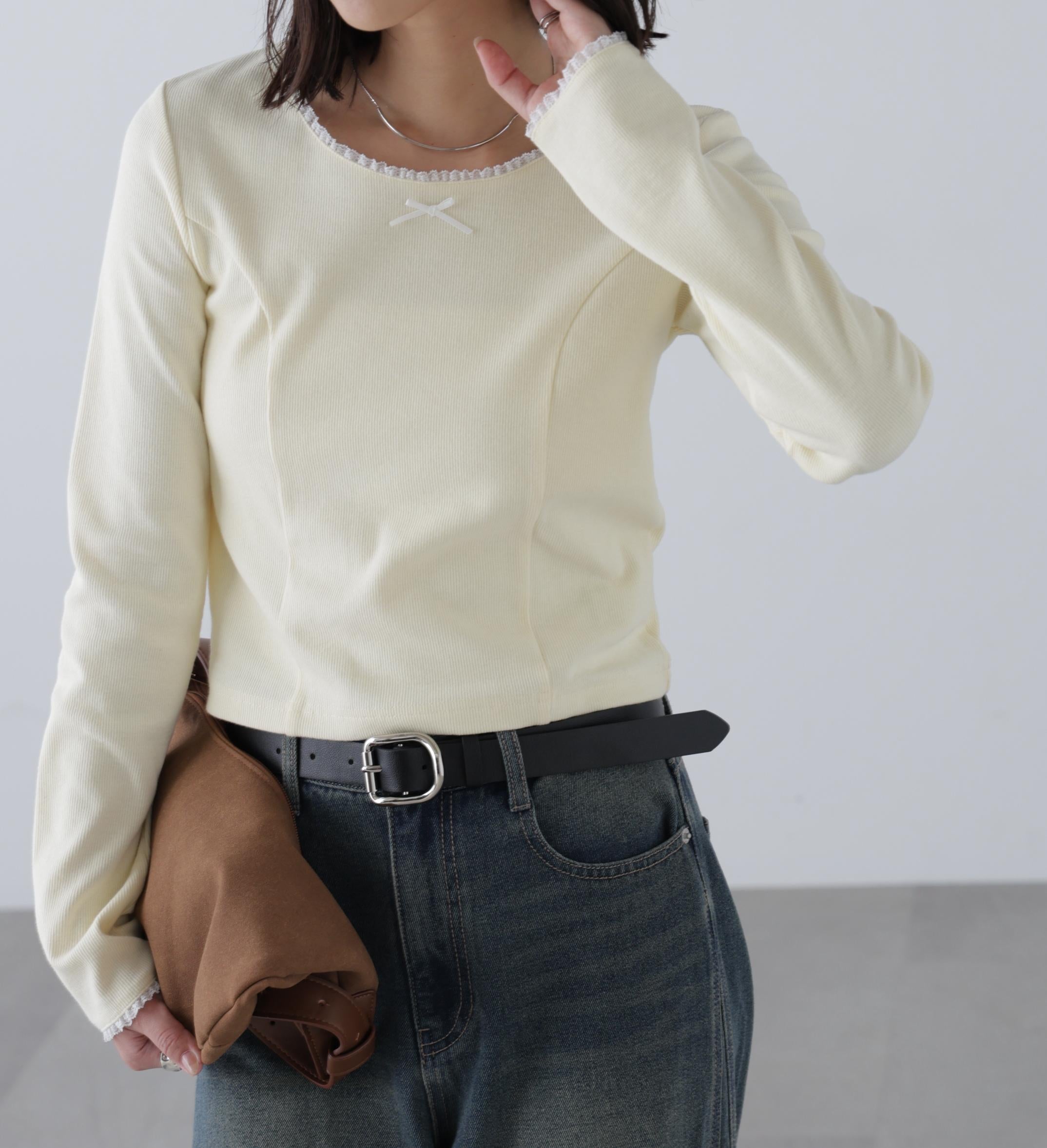 コンパクトフリルカットソー オフ