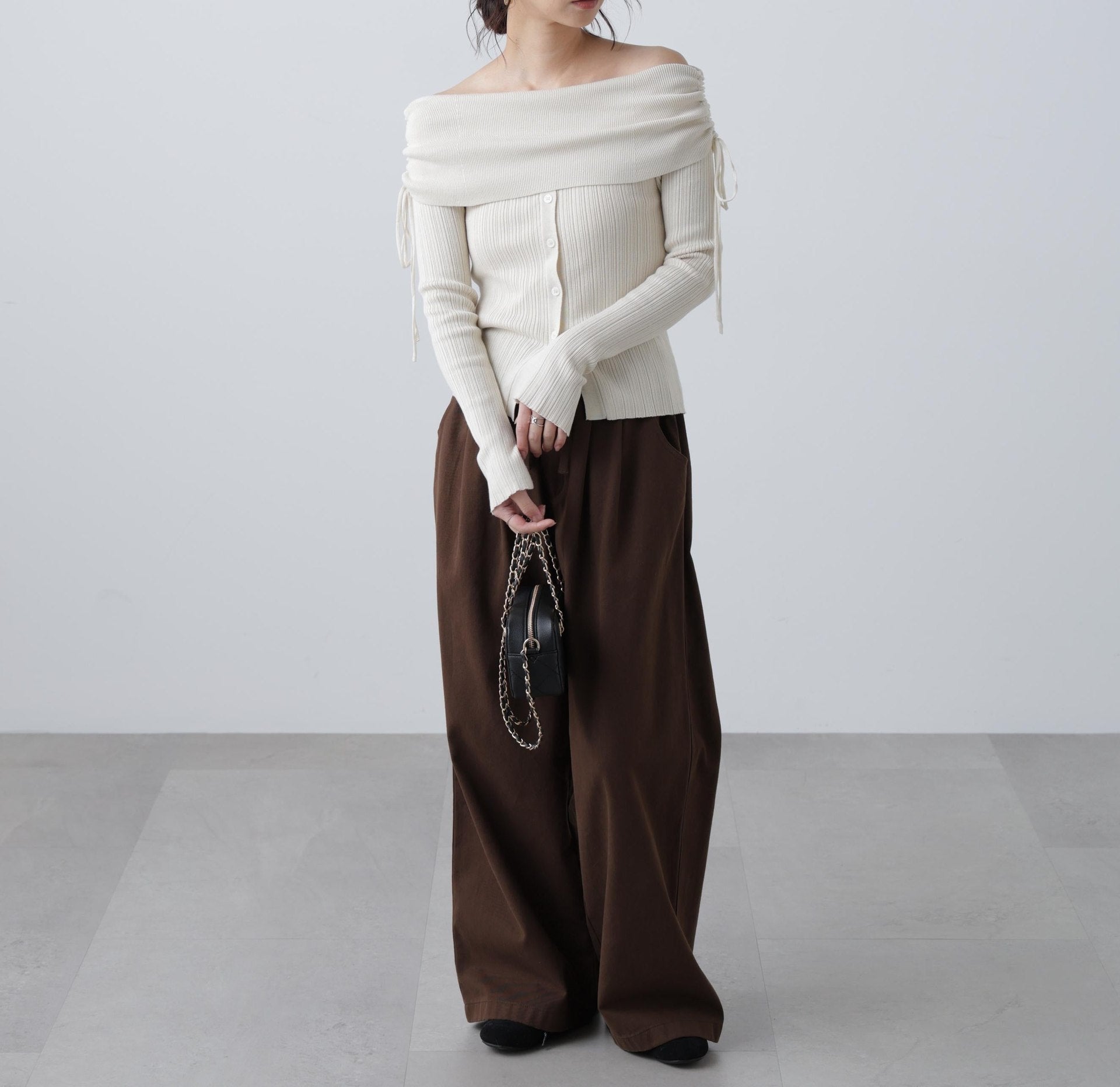 リボンシャーリングオフショルダーニット オフ