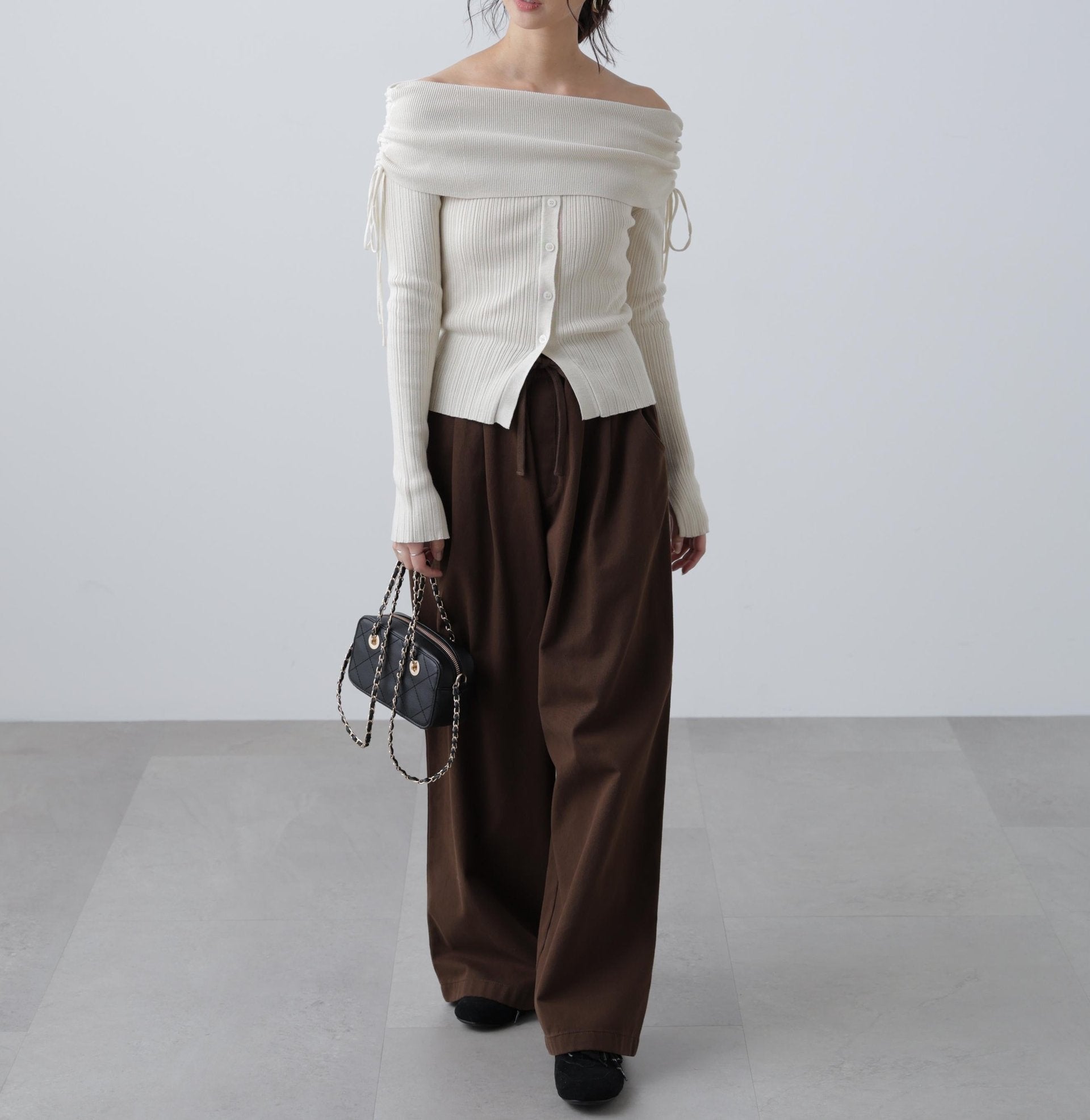 リボンシャーリングオフショルダーニット オフ