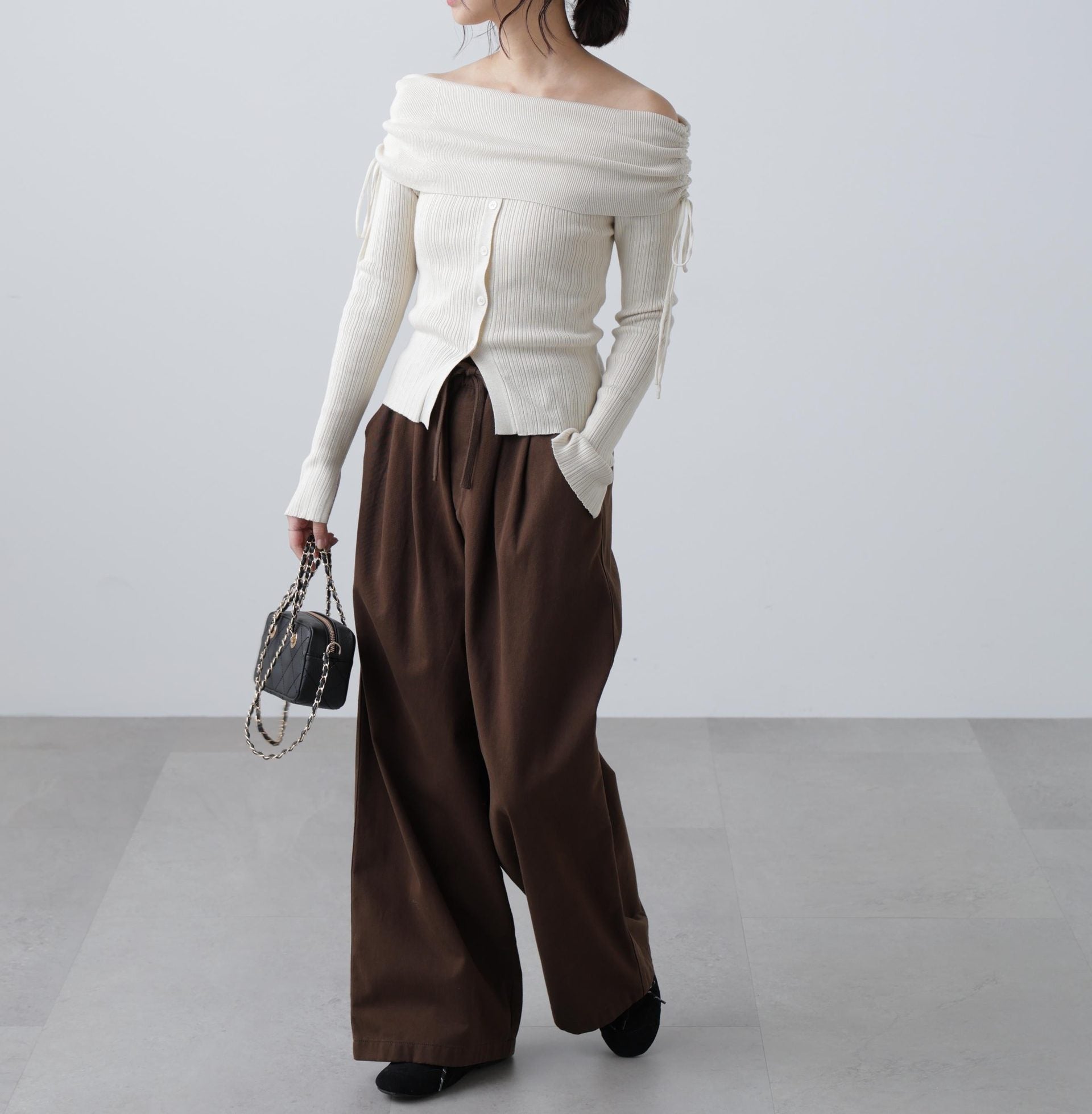 リボンシャーリングオフショルダーニット オフ