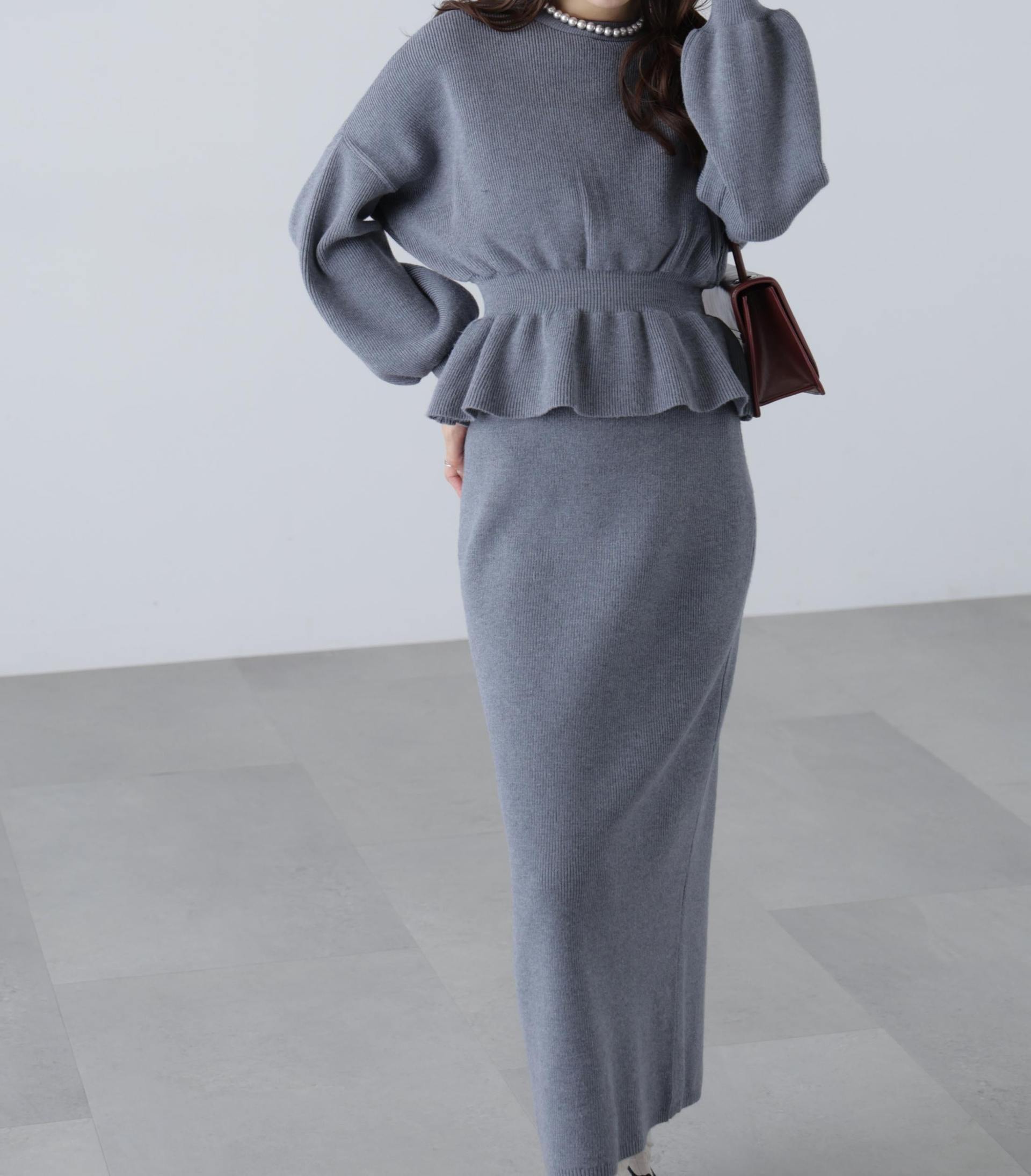 ペプラムニットセットアップ グレー