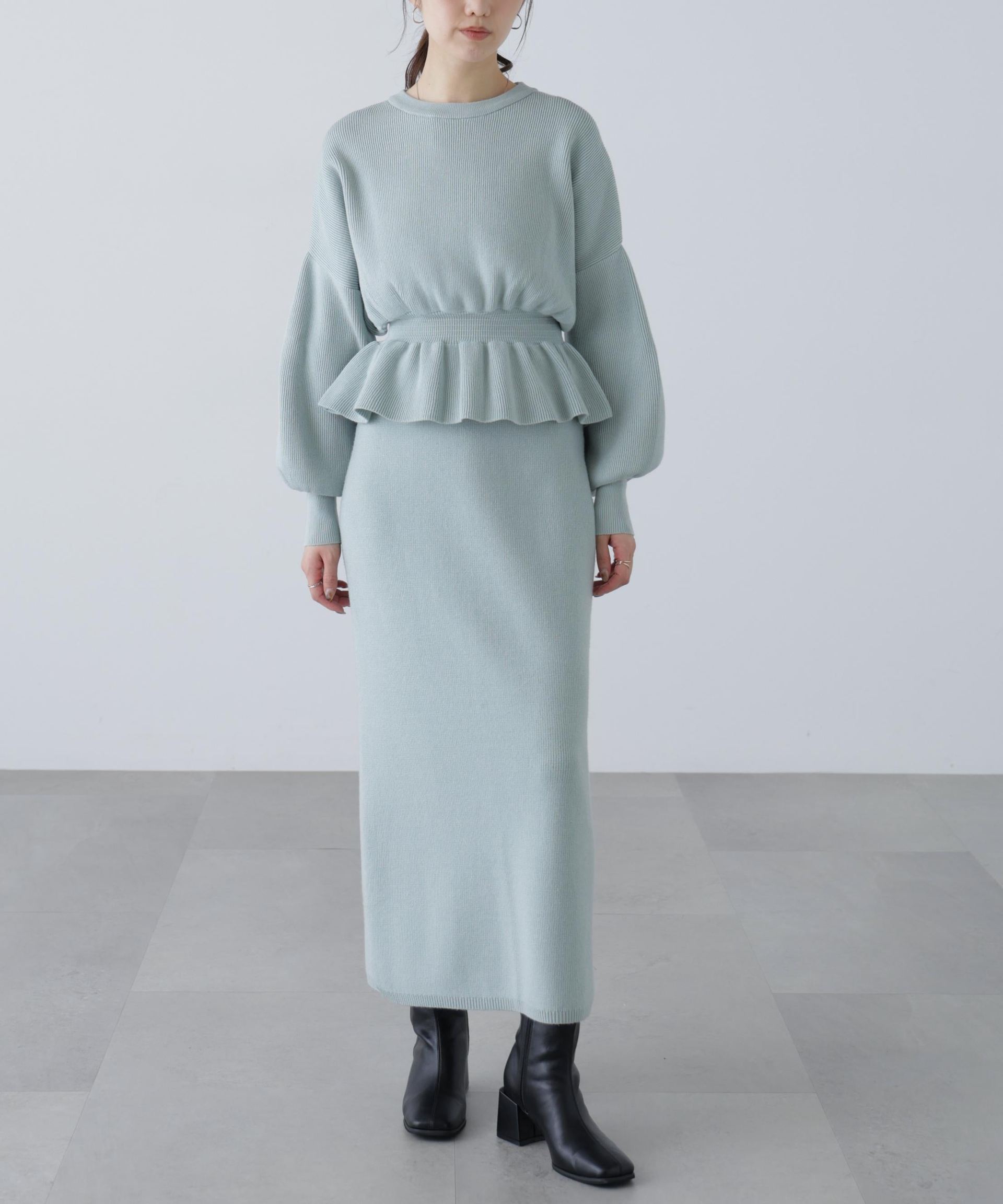ペプラムニットセットアップ ライトブルー