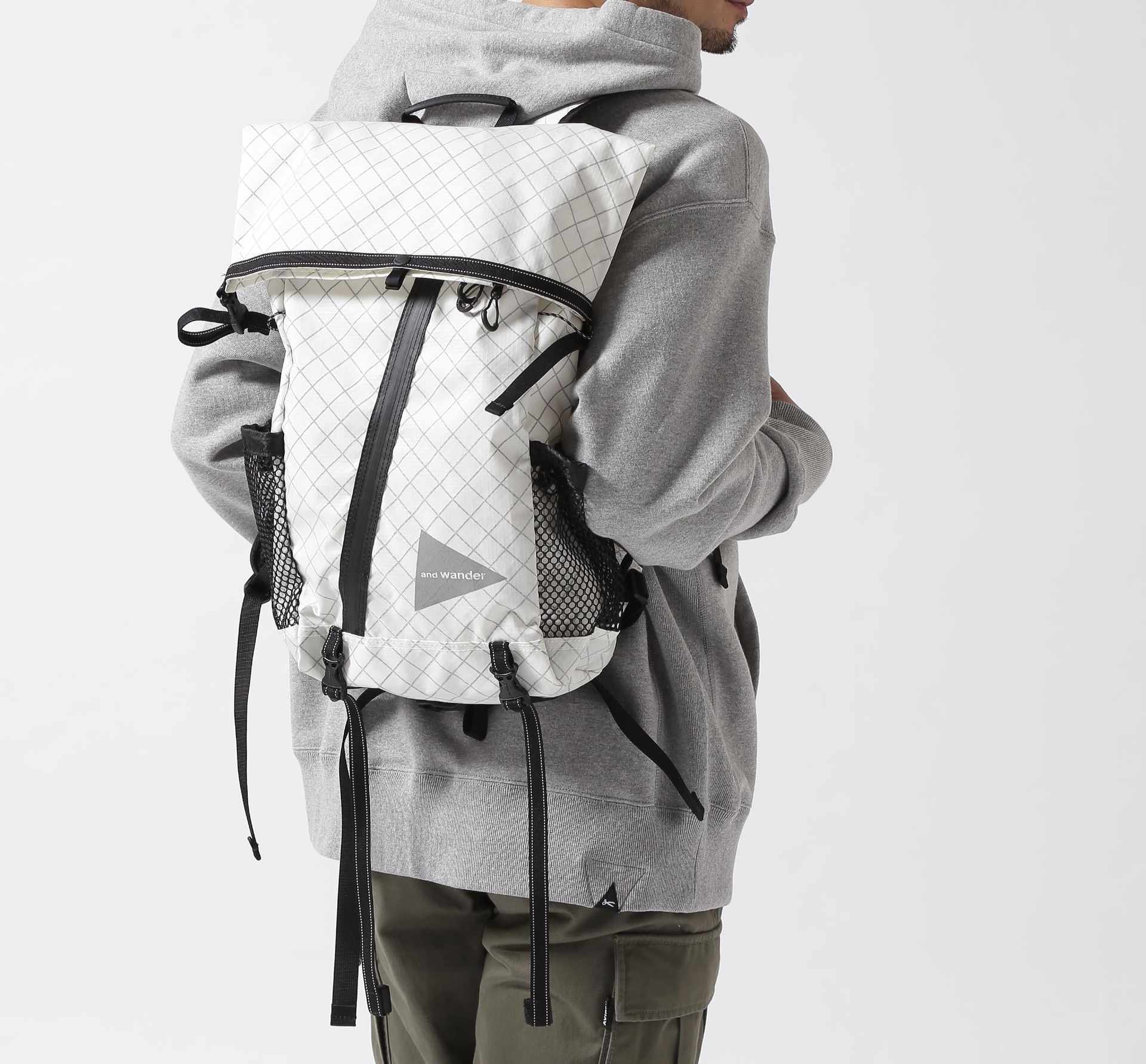 and wande/アンドワンダー ECOPAK 18L ackpack オフホワイト3