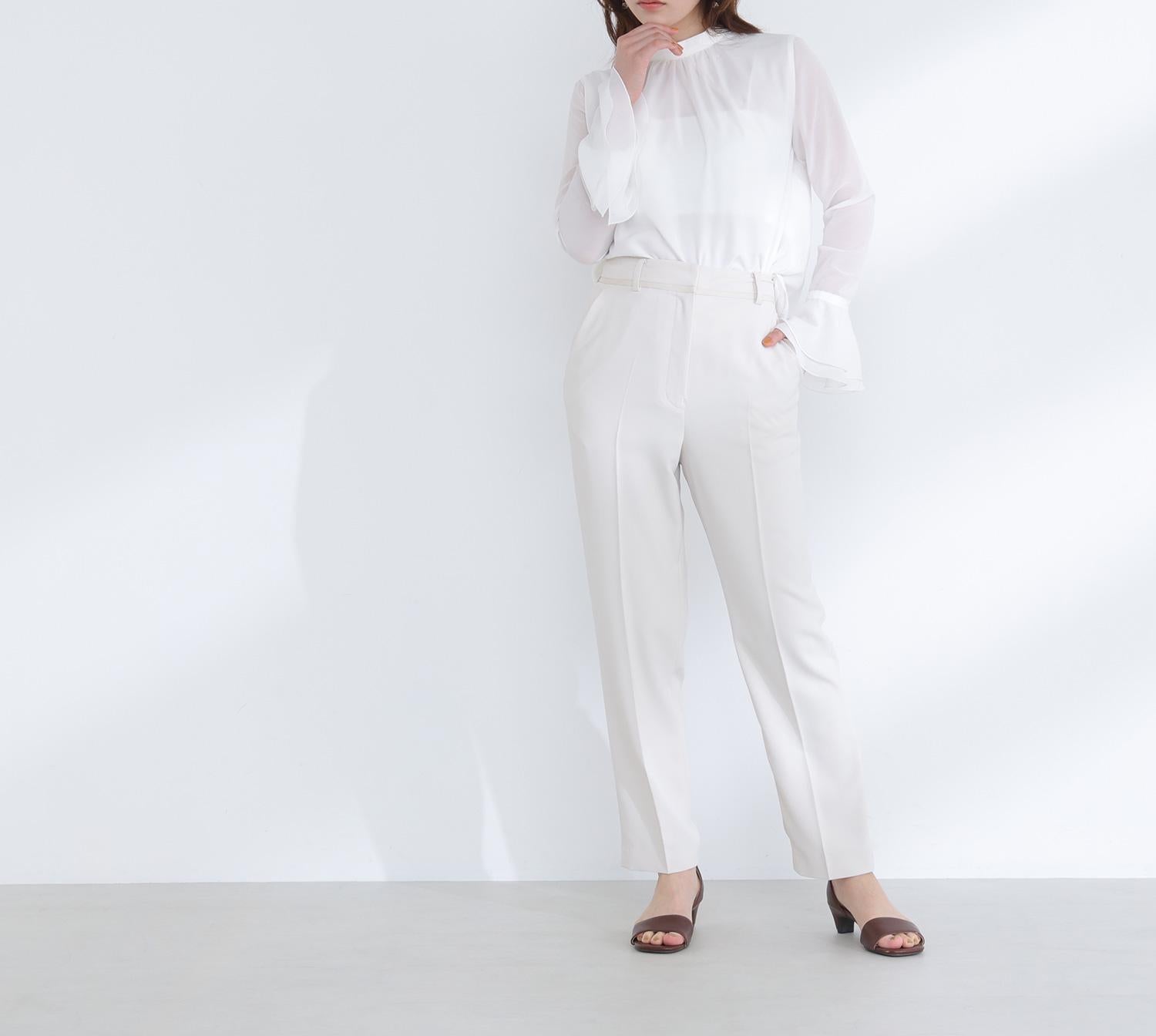 カラーテーパードパンツ オフベージュ