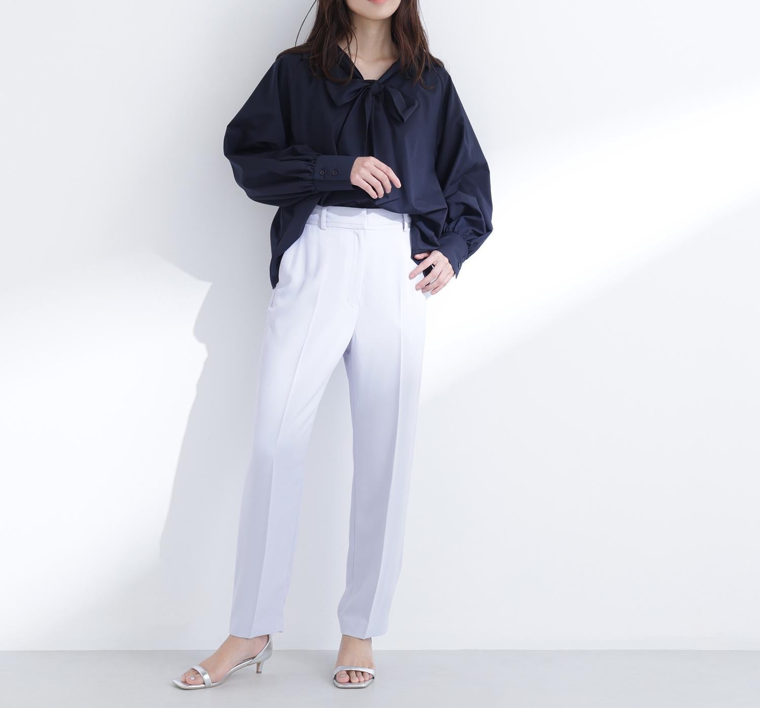 カラーテーパードパンツ ラベンダーブルー