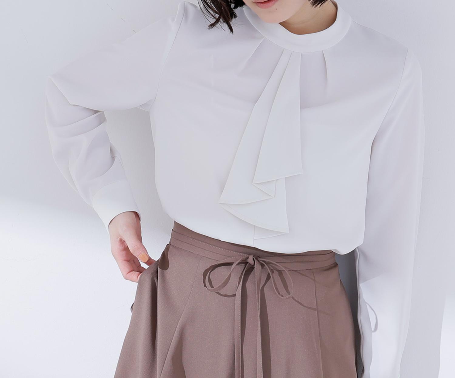 ラッフルボウタイブラウス オフホワイト1