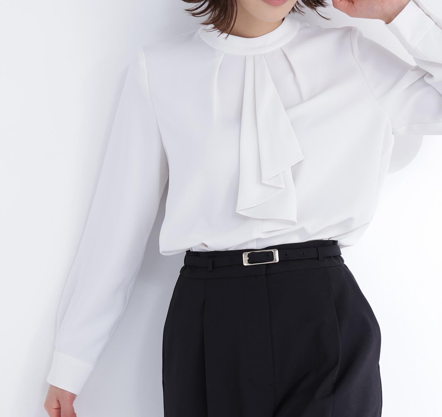 ラッフルボウタイブラウス オフホワイト1