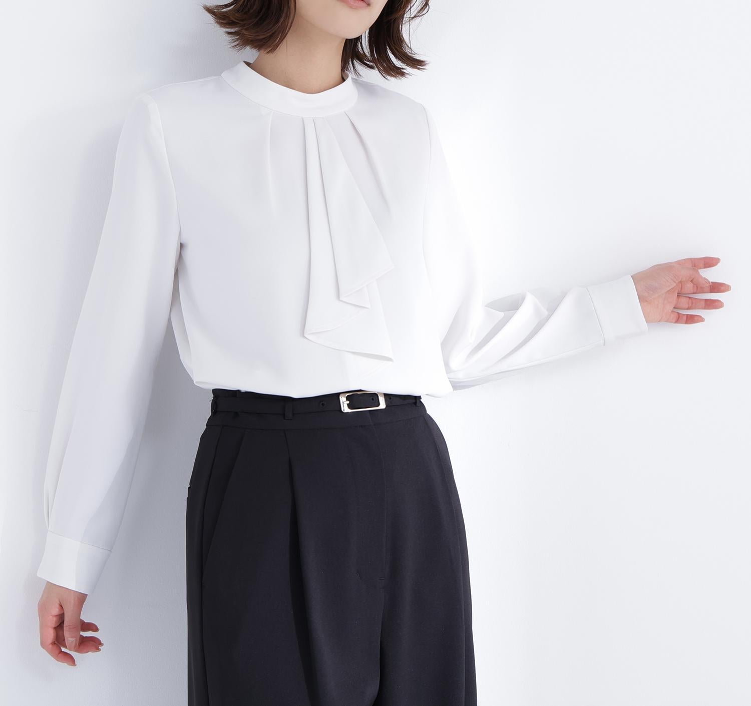 ラッフルボウタイブラウス オフホワイト1