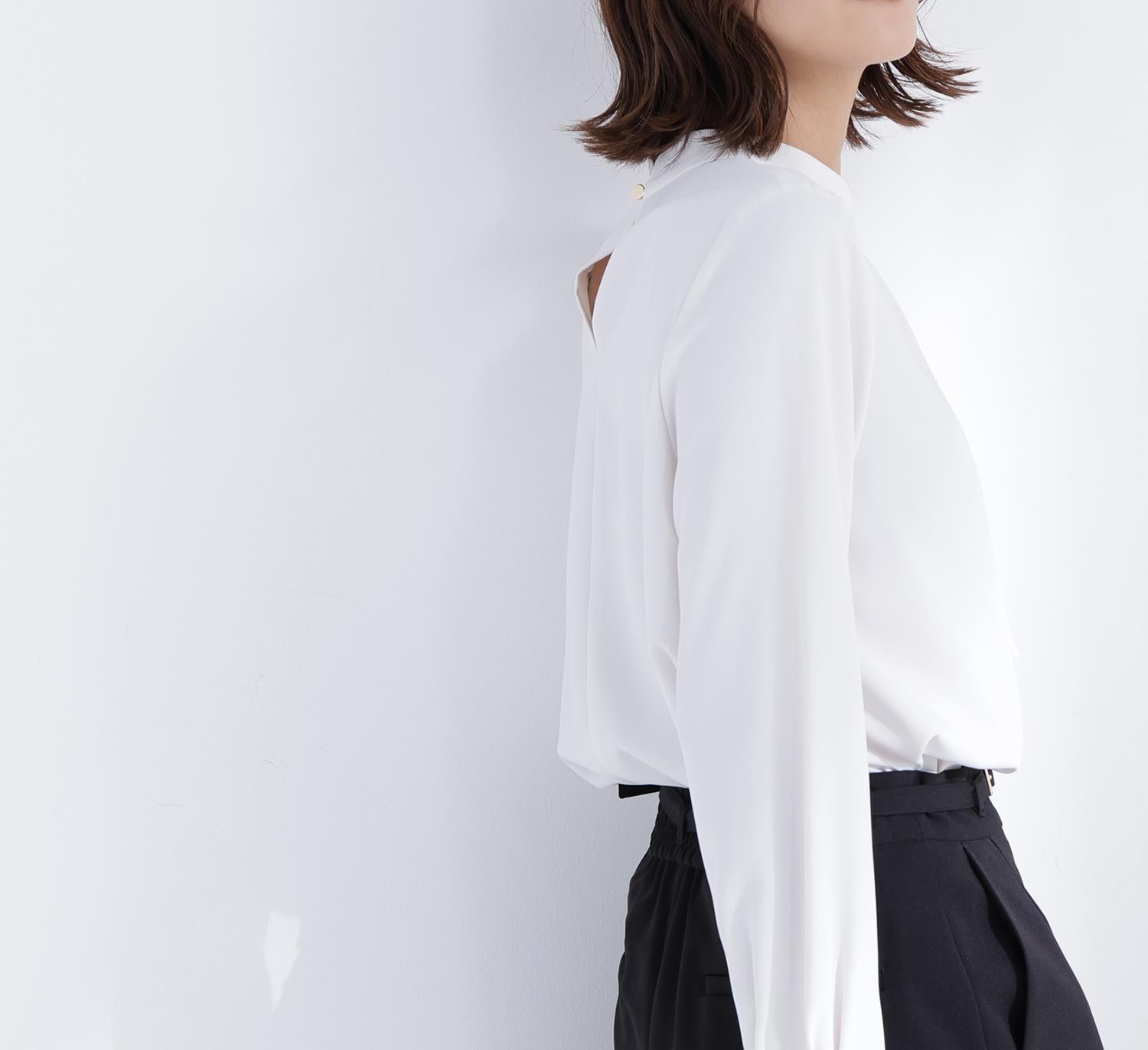 ラッフルボウタイブラウス オフホワイト1