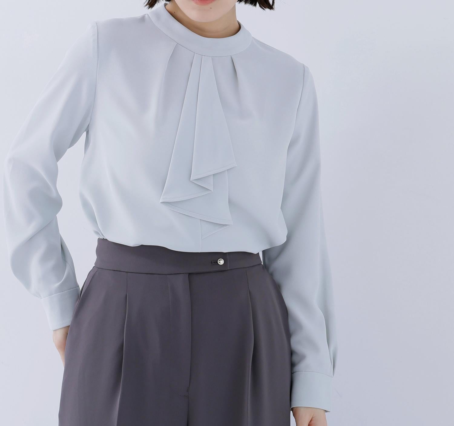 ラッフルボウタイブラウス ペールグリーン