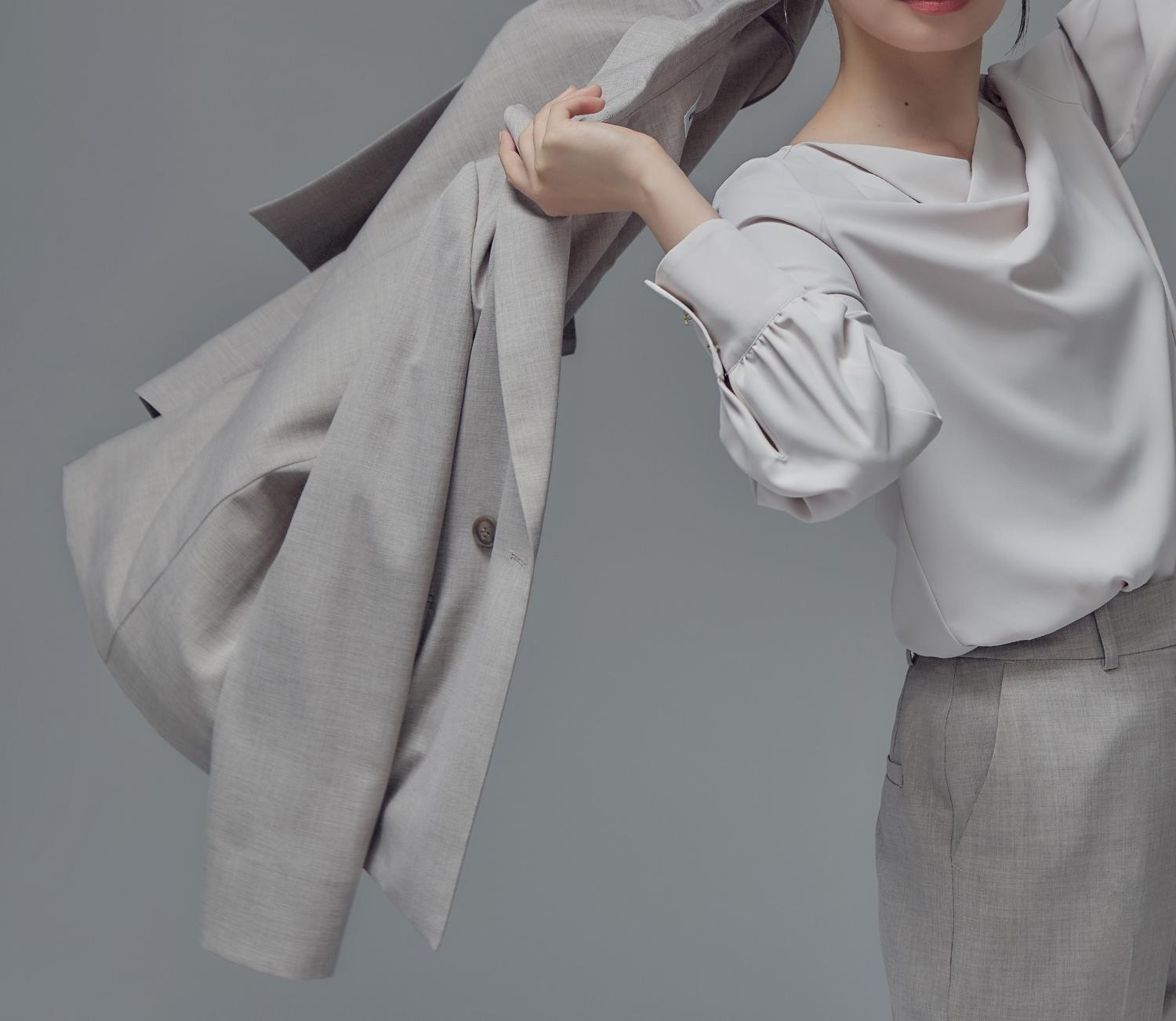 ドレープネックブラウス ペールピンク