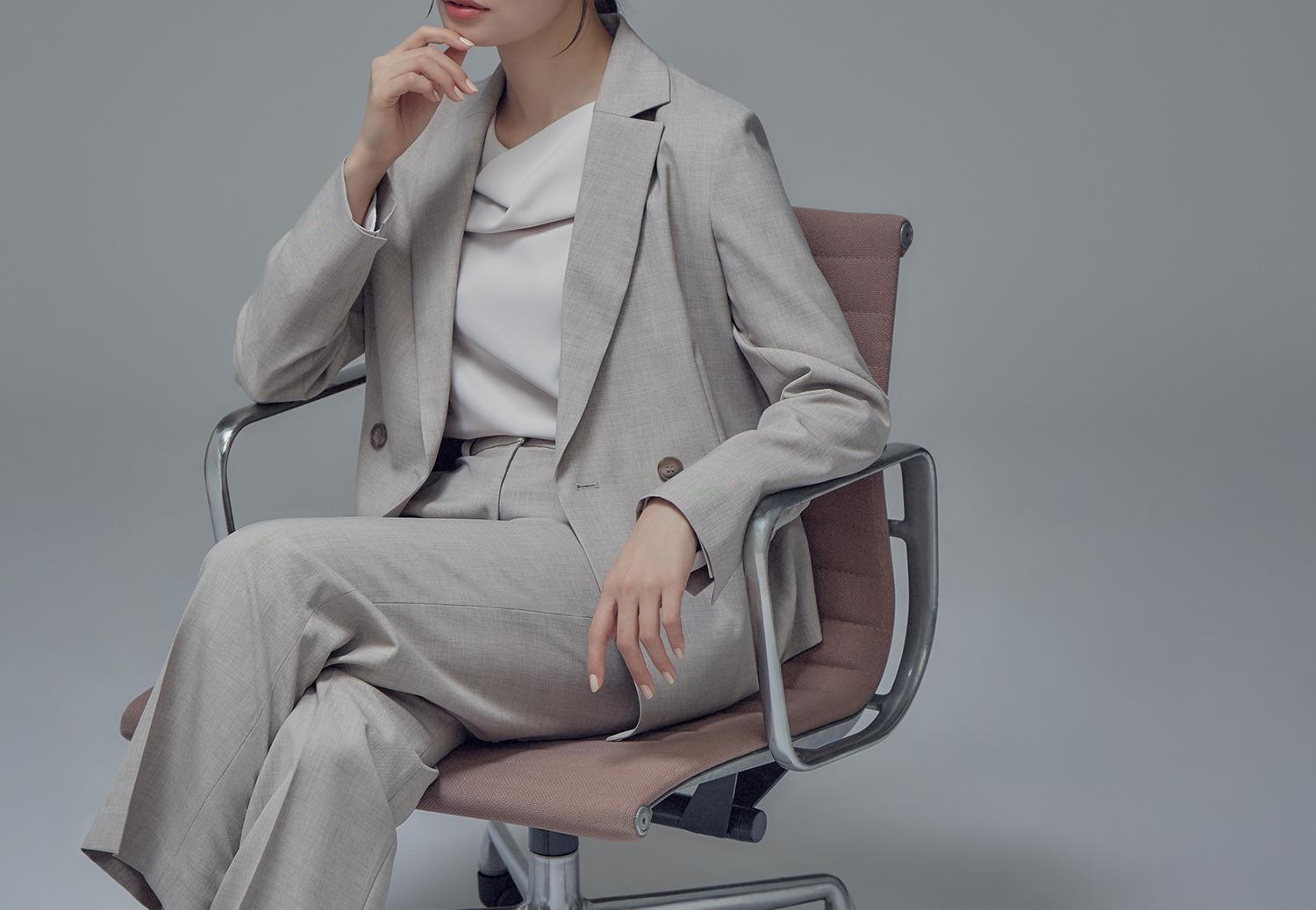 ドレープネックブラウス ペールピンク