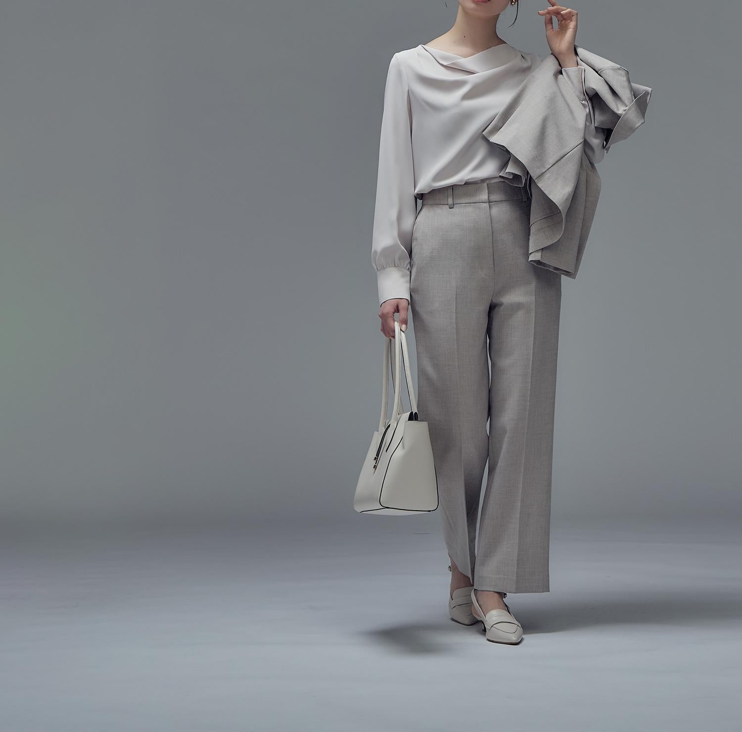 ドレープネックブラウス ペールピンク