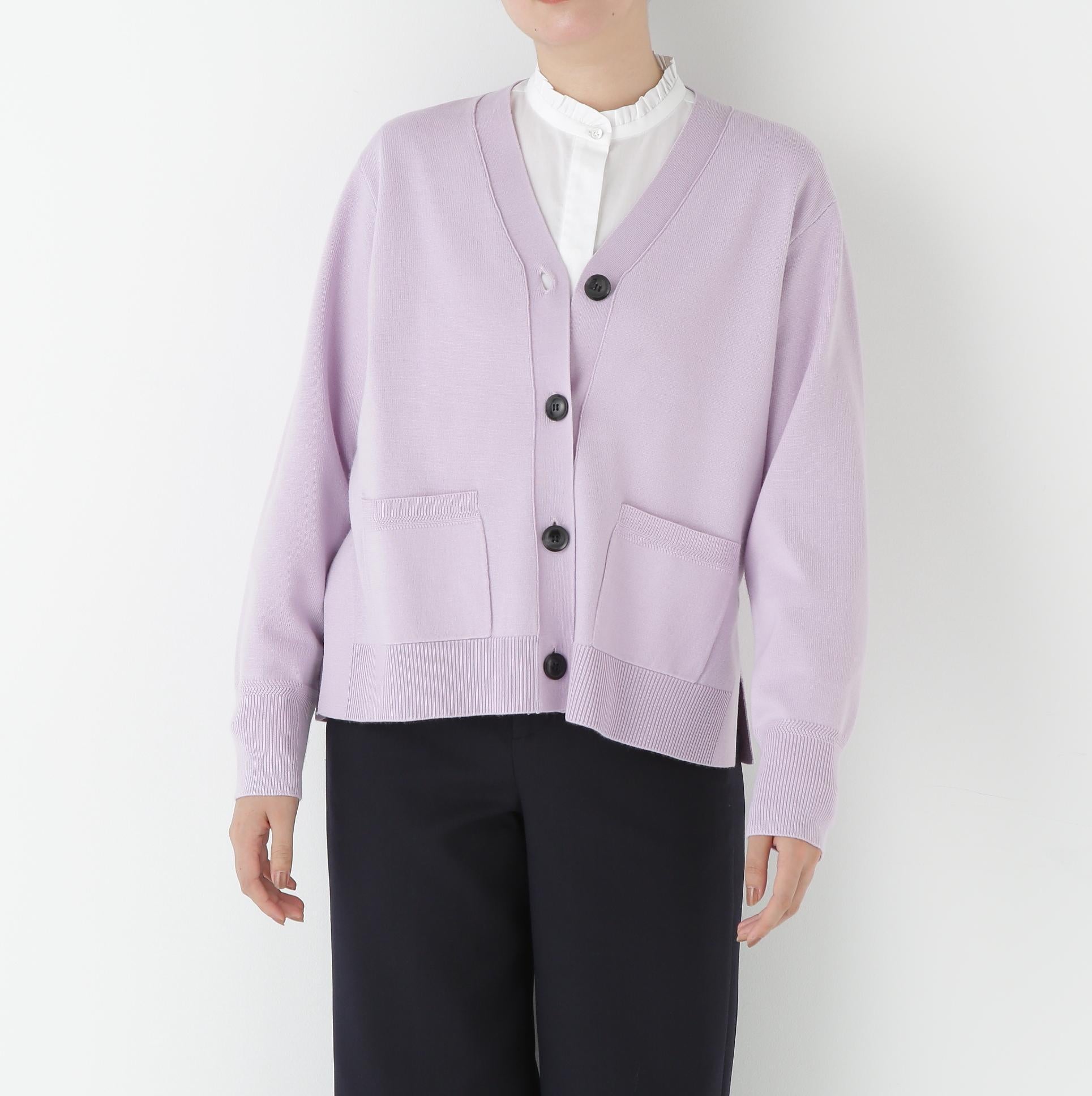 ハイゲージプレーティングVネックカーディガン ラベンダー