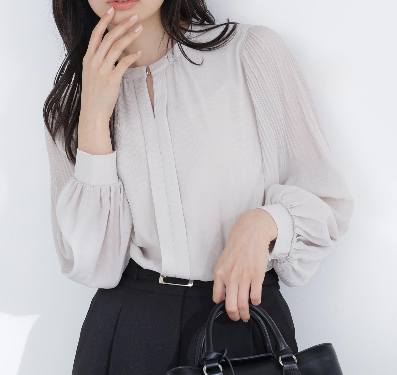 メタルポイント楊柳ブラウス グレージュ3