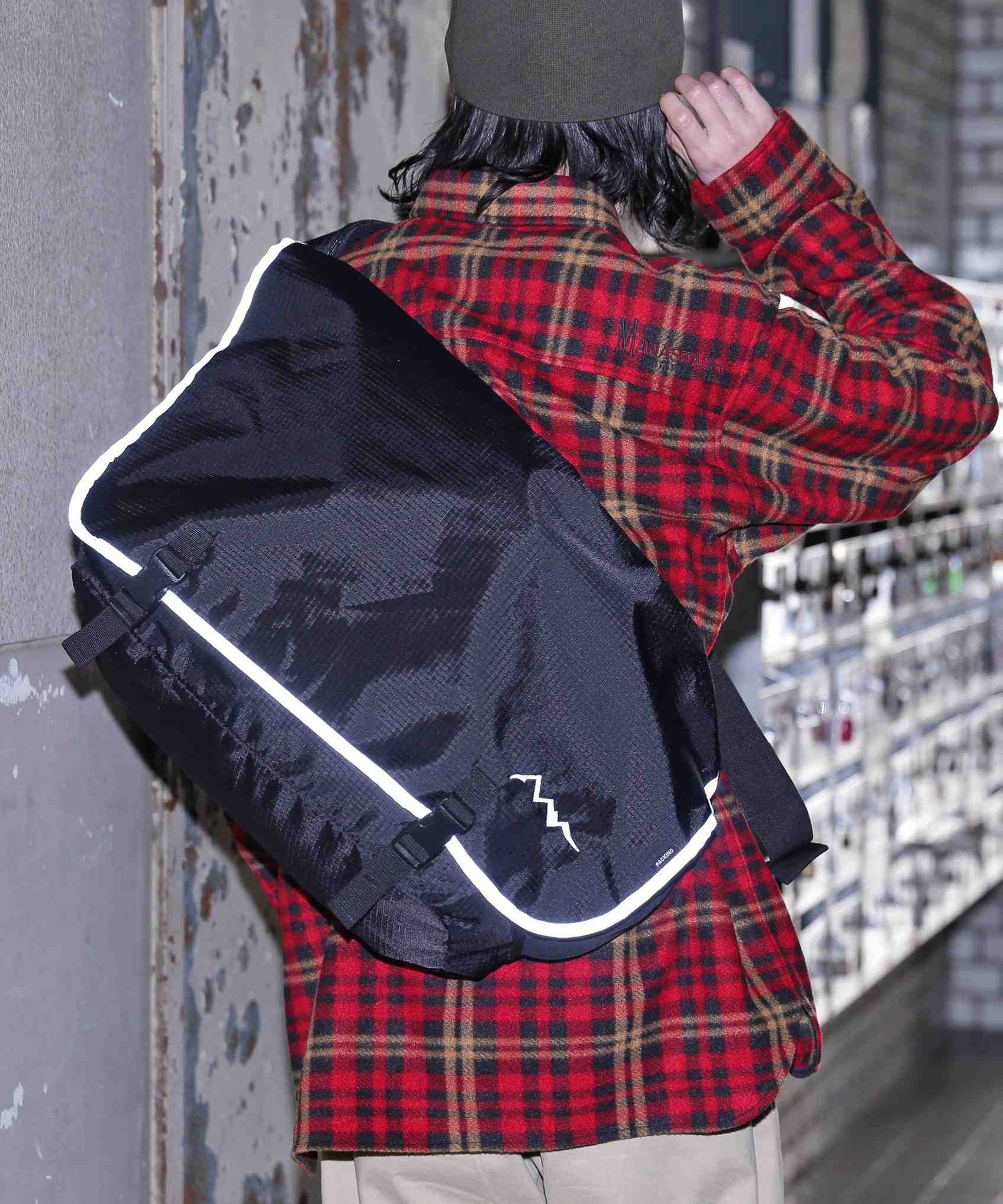 ×PACKING/パッキング/T>AIL MESSENGE>/トレイルメッセンジャーバッグ ブラック