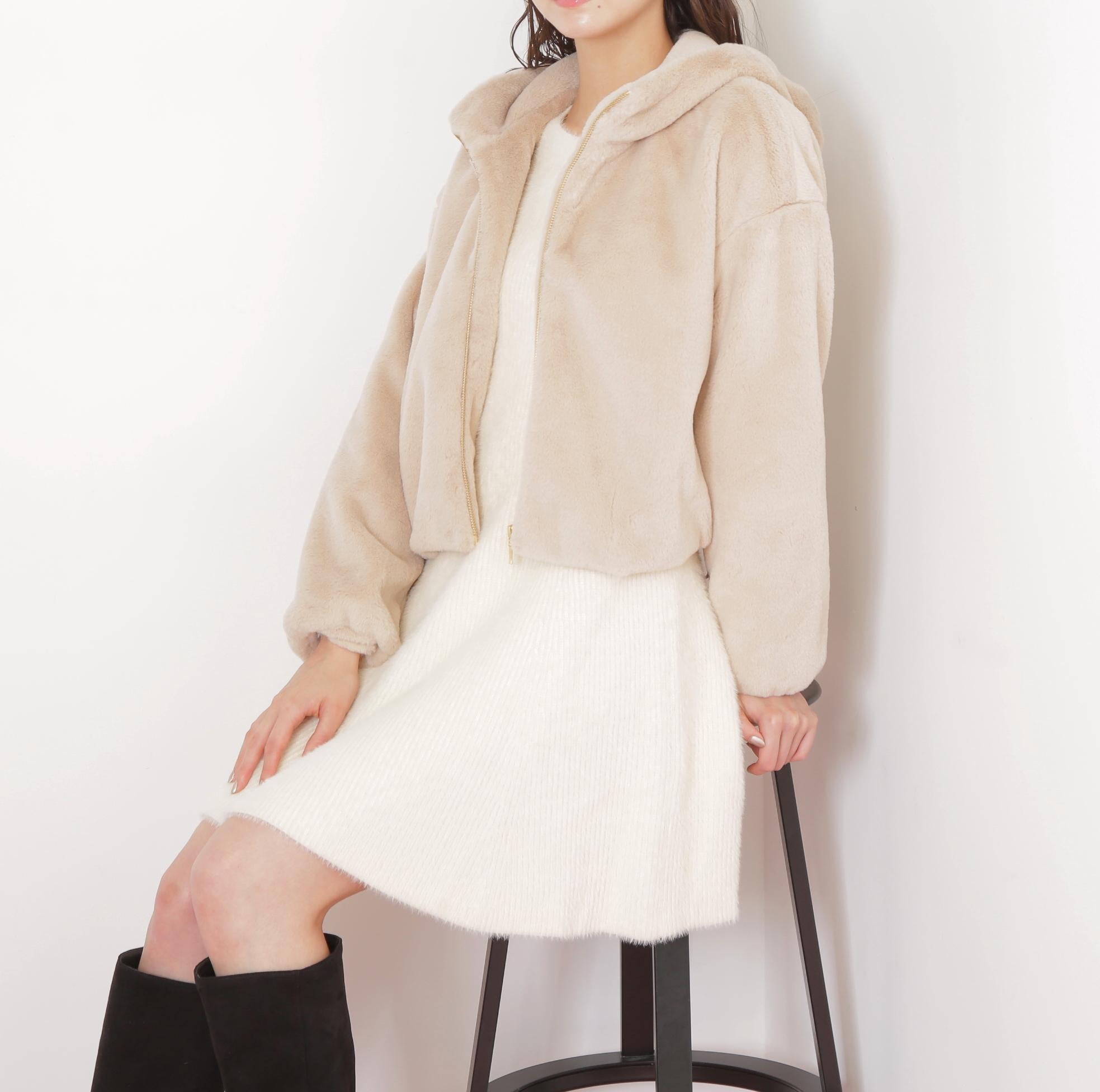 フェイクファーフーディー ベージュ