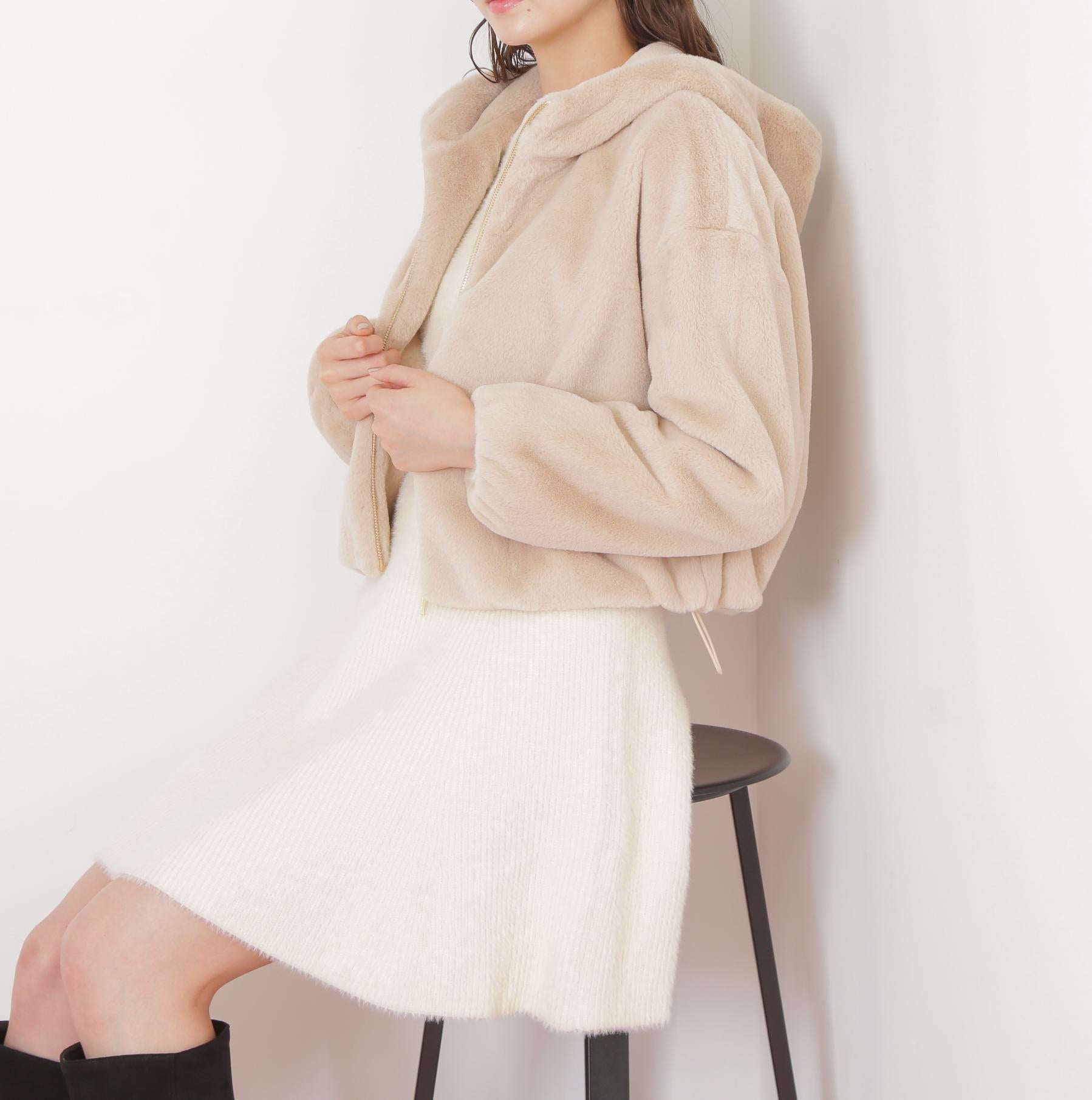 フェイクファーフーディー ベージュ