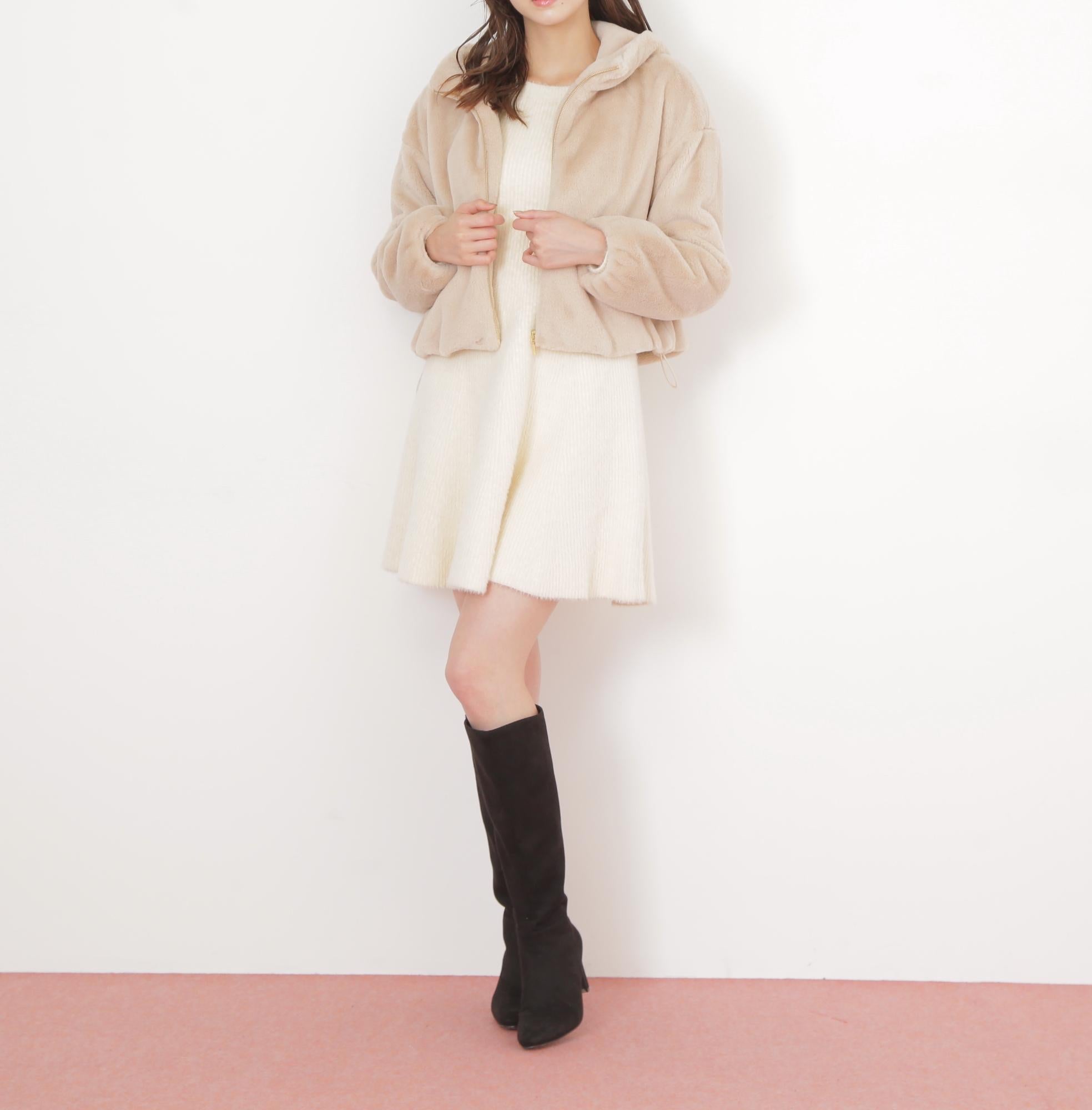 フェイクファーフーディー ベージュ