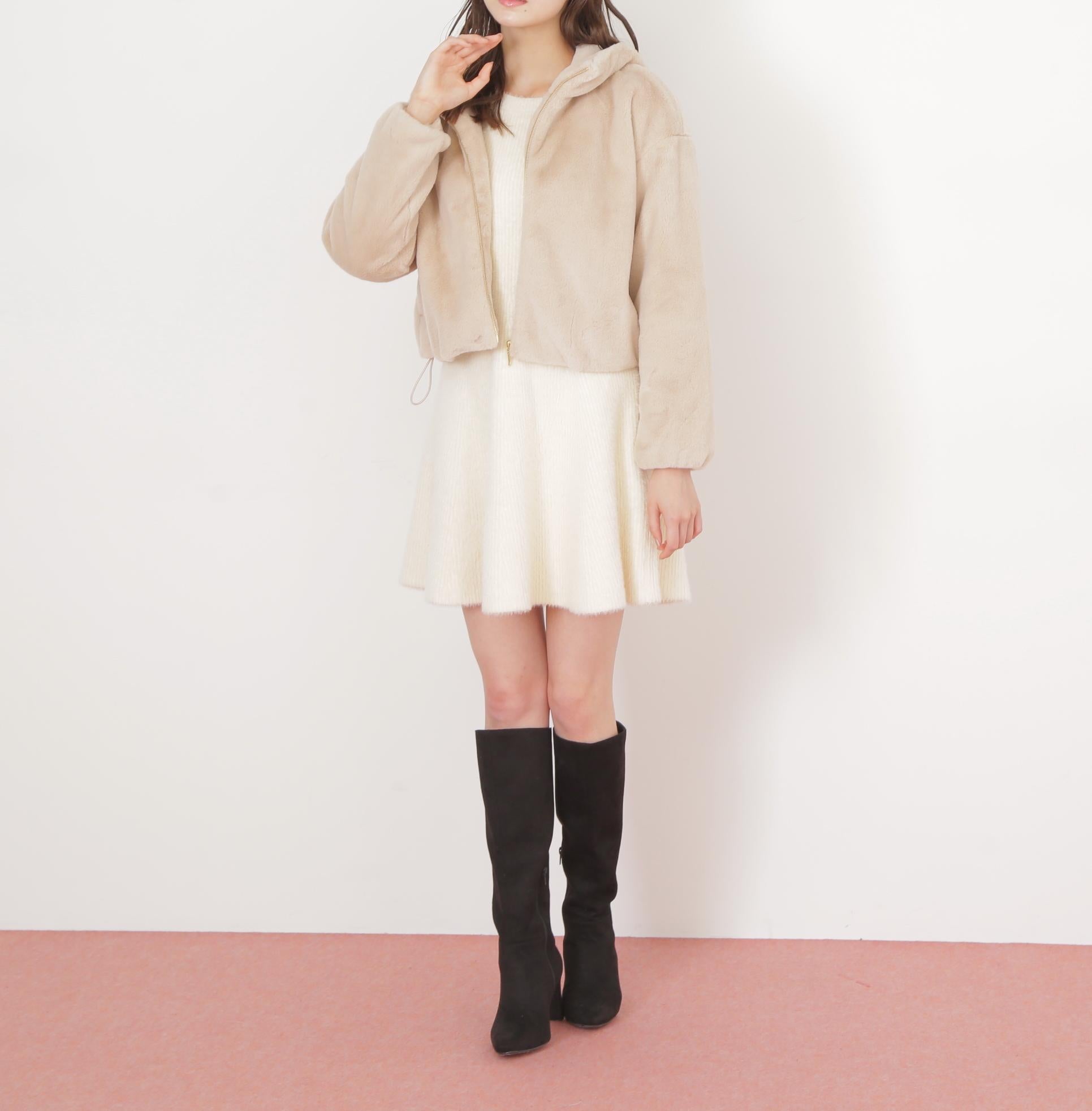 フェイクファーフーディー ベージュ