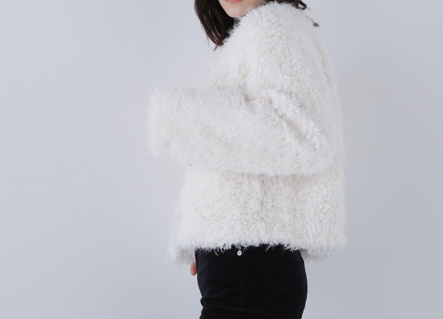 カーリーフェイクファージャケット オフホワイト1