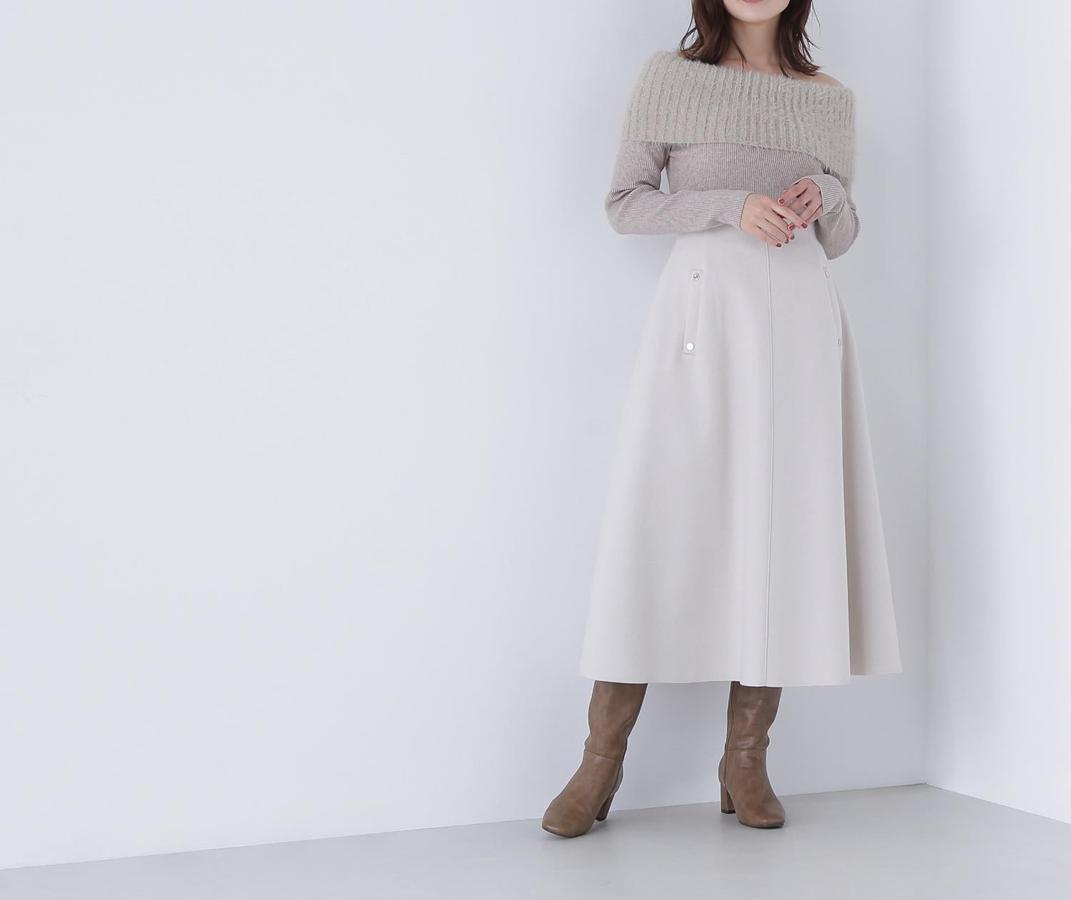 圧縮ジャージーシリーズ フレアスカート オフホワイト1