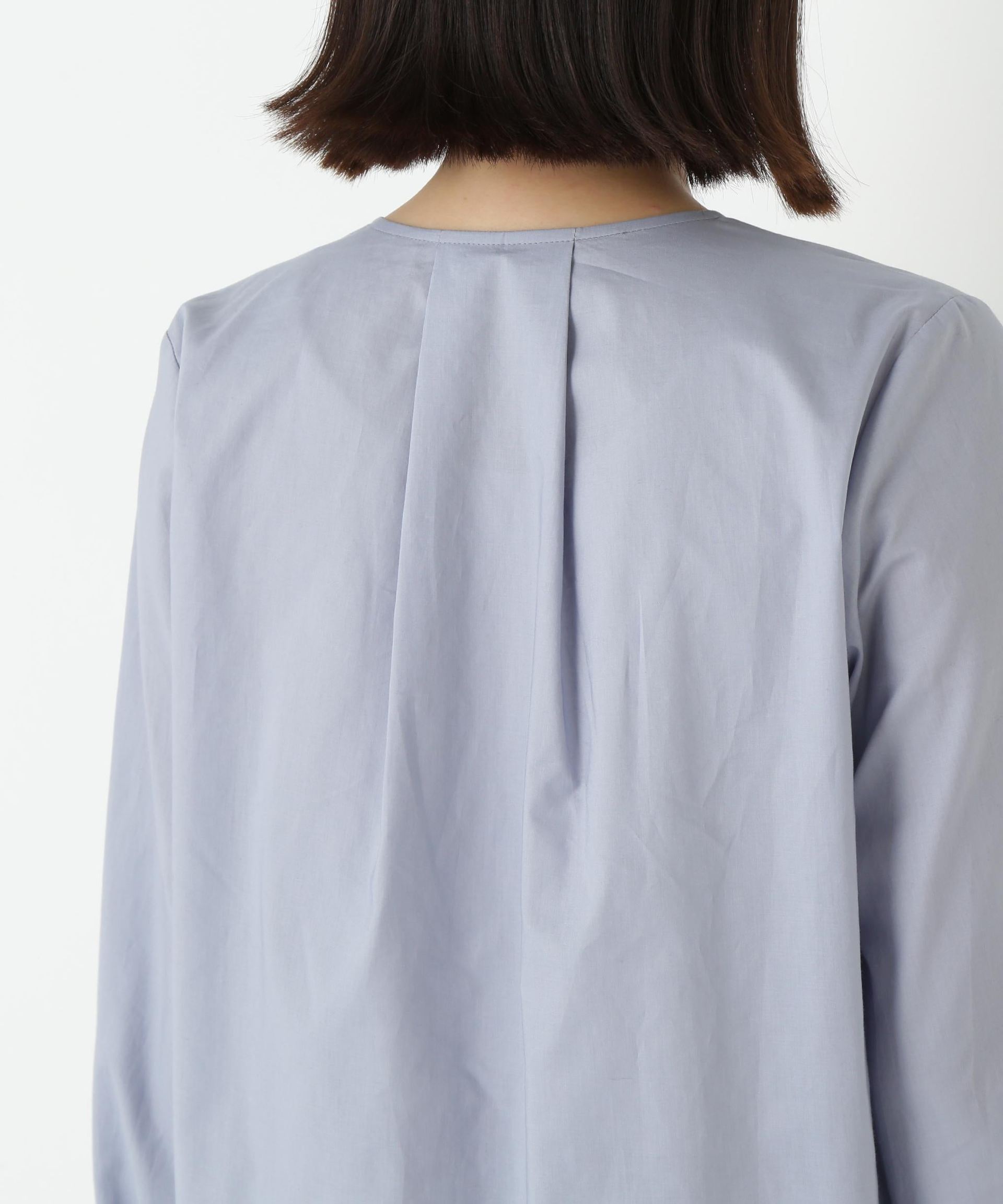 ノーカラータックブラウス ブルー